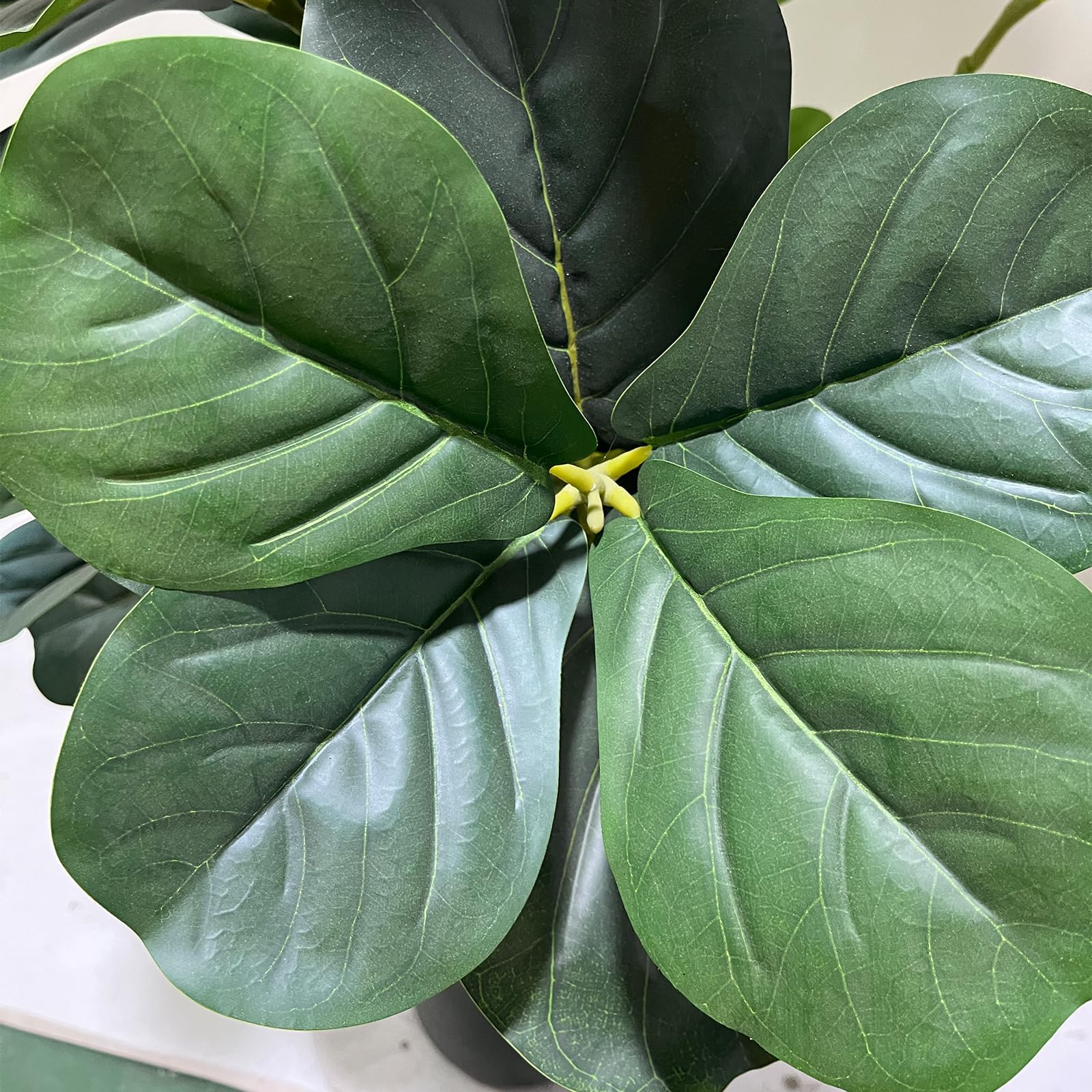 Ficus Artificiel150 cm, Ficus Plante Verte Artificielle Grande en Pot Gris Résistant avec Pierres Décoratives, Fausse Plante Intérieur Extérieur, Arbre Artificiel Décoration Salon Maison Bureau
