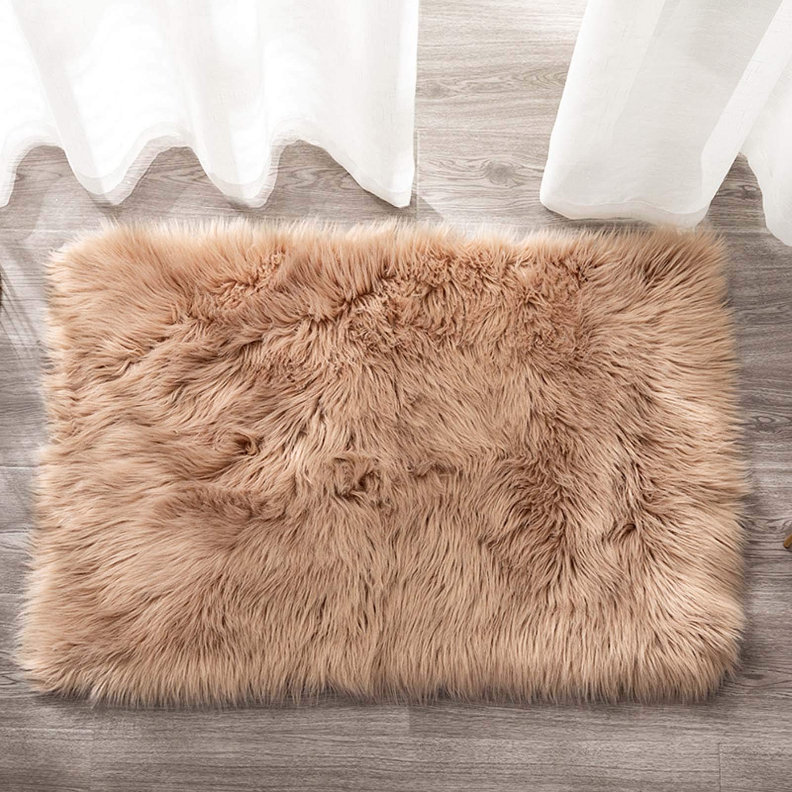 Tappeto in Pelliccia Sintetica, Morbido e soffice, 61 x 120 cm, in Pelle di Pecora, Ideale per Camera da Letto, Comodino, Soggiorno, Divano, Rettangolare.