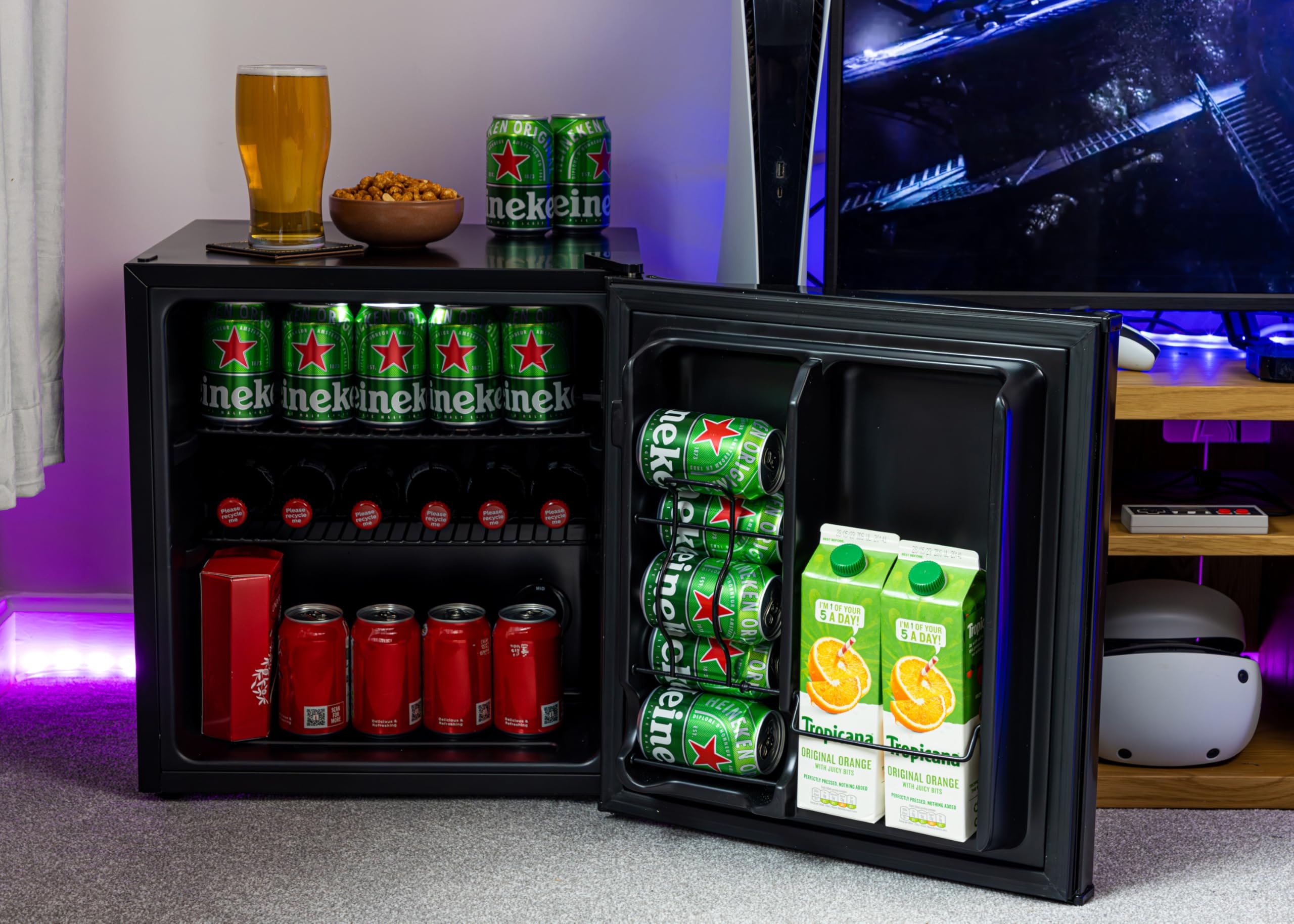Subcold Cave50 Getränkekühlschrank 45L für 50 Dosen | Bierkühlschrank mit Schwarz, Dosenfach und LED-Beleuchtung | Mini Kühlschrank für Büro, Schlafzimmer & Minibar