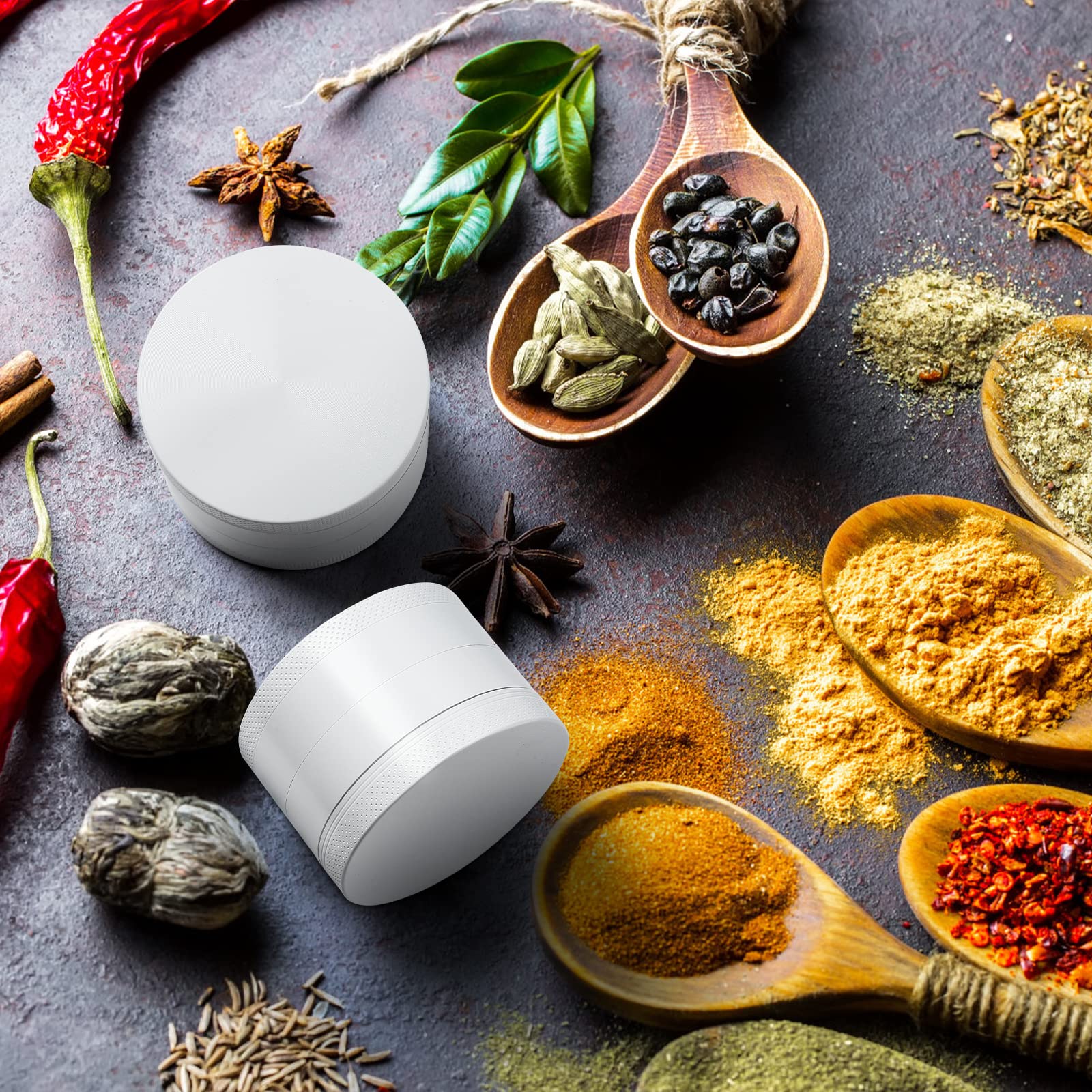 Golden Bell Grinder Keramik-Weiß Crusher 4-Teiliges Set Mühle mit Pollen Scraper für Spice Kräuter Gewürze Herb Krautmühle als Geschenk für Vater Freund Mann (63mm, Weiß)