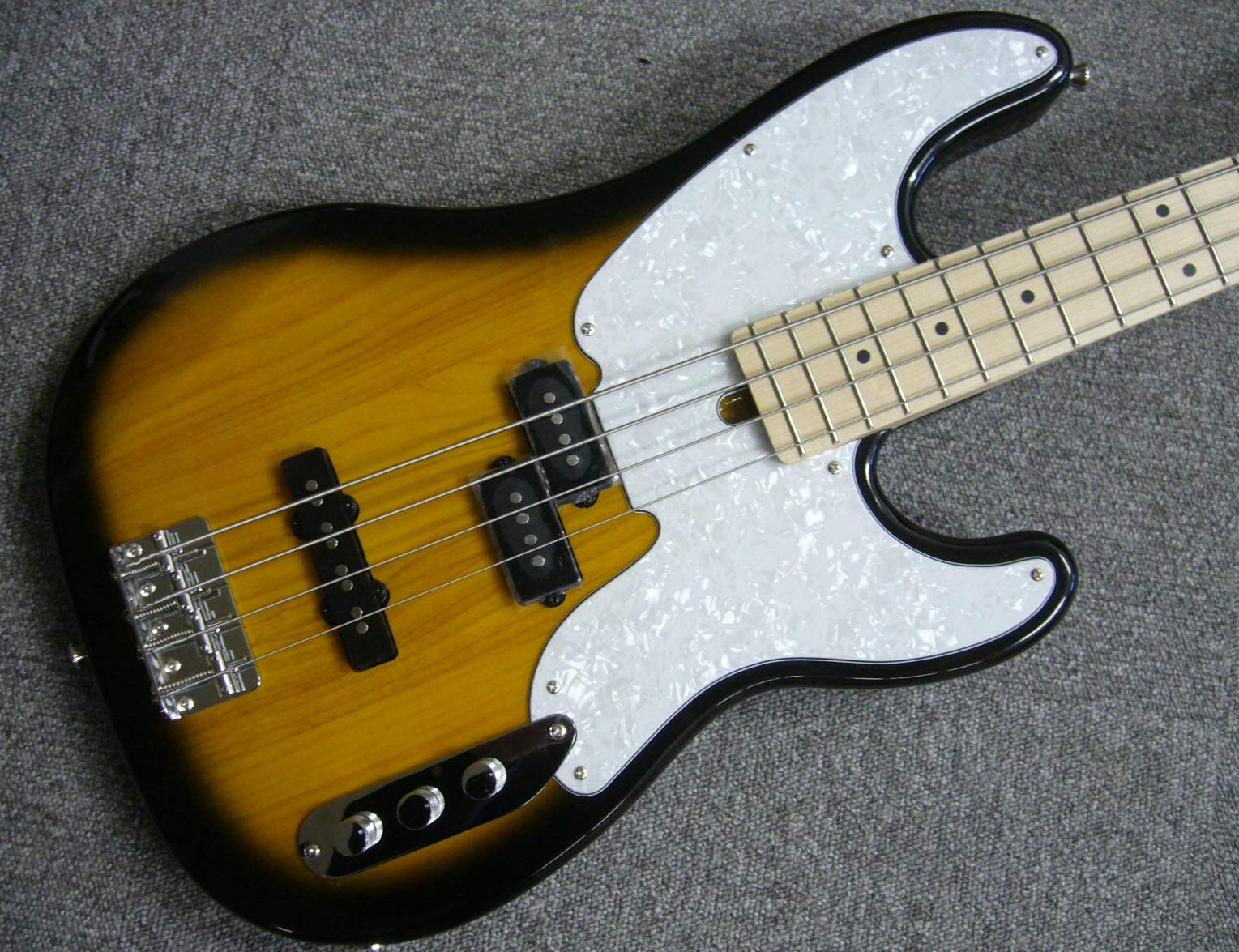 Amazon | ワンランク上のエントリー・モデル！バッカス・ベース