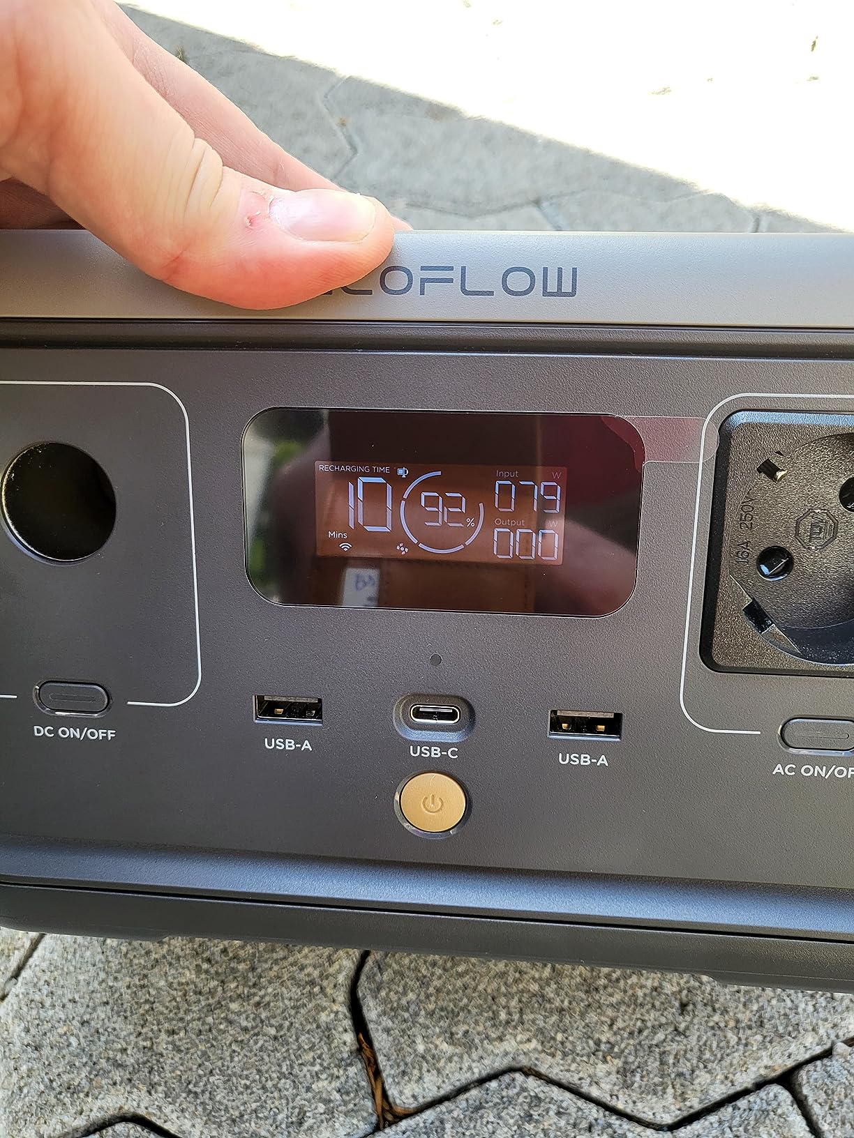 Günstiges und leistungsfähiges effektiv 100 Watt Solarpanel, jedoch ohne Adapter für Ecoflow!