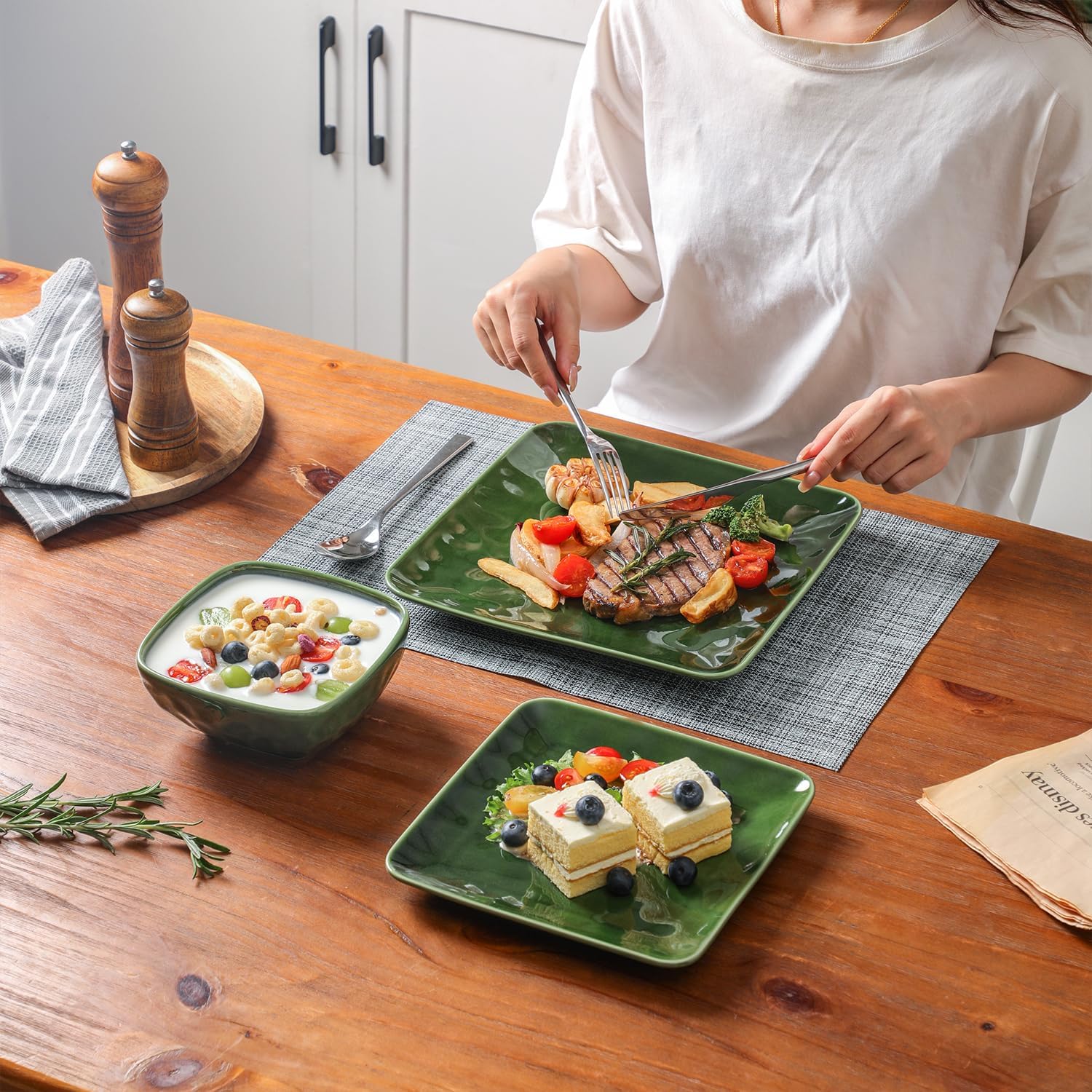 vicrays Ceramic Square 12 Pieces Dinnerware Set - Dinner Plates Salad Plates Cereal Bowls Set Service for 4 - Scratch Resistant Microwave Oven Dishwasher Safe - Green