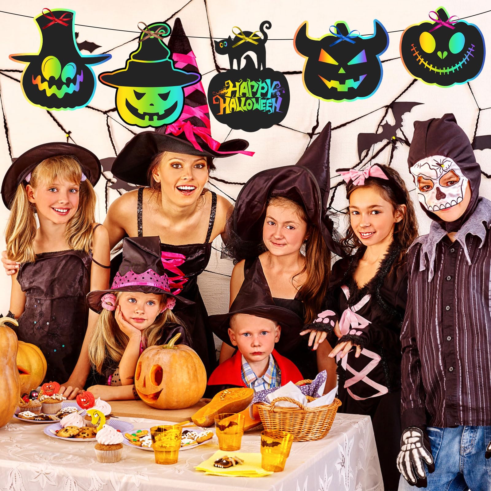 Halloween obrazki do zdrapywania dla dzieci, 48 sztuk, papier do zdrapywania, zestaw do majsterkowania, tęczowy papier z 48 taśmami i 24 pisakami do zdrapywania, zestaw do majsterkowania dla dzieci