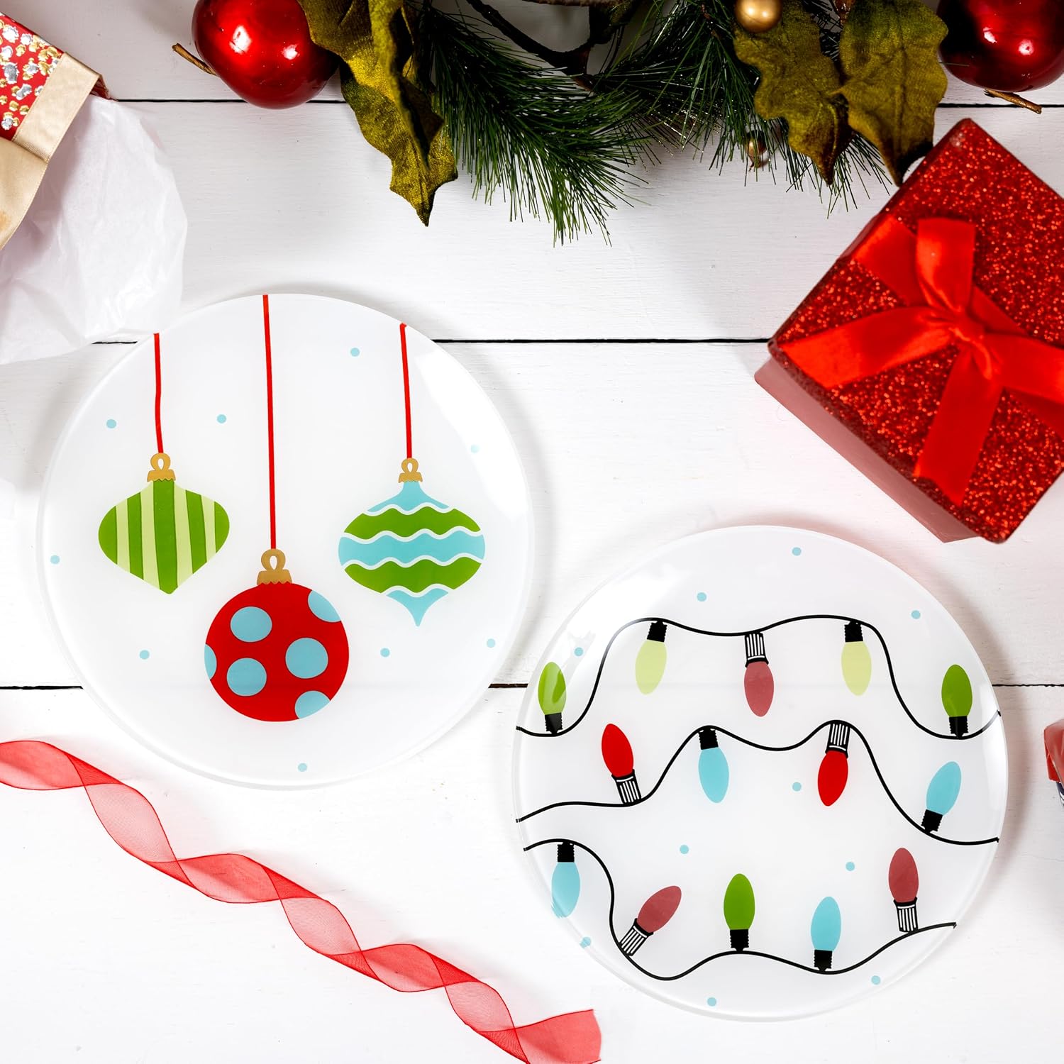 Pavilion Gift Company- Christmas - 8" Glassware Christmas Holiday Festive Winter Seasonal Ornament Lights Serveware Kitchen Decor Appetizer Plate Set