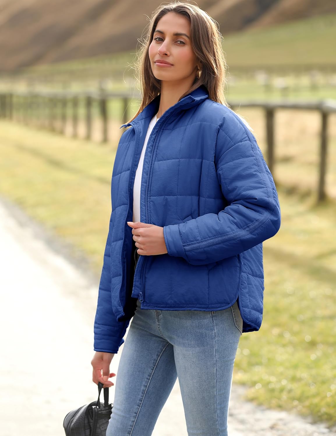 Huaqiao Womens Quilted Puffer Jackets Lightweight Zip up Short Winter Coat with Pockets - Image 5