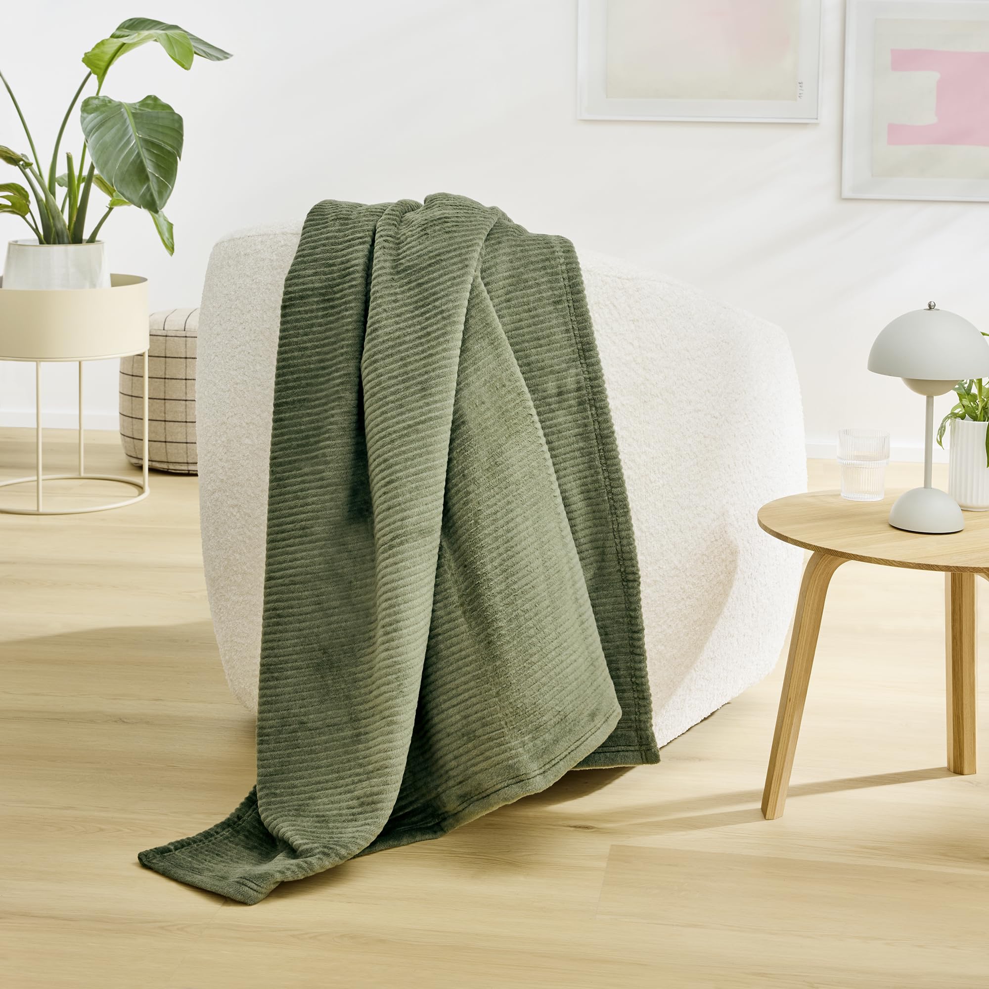 Ibena Cord Decke 150x200 cm - Baumwollmix weich, Made in Germany, warm & waschbar, Kuscheldecke grün mit Cord Struktur