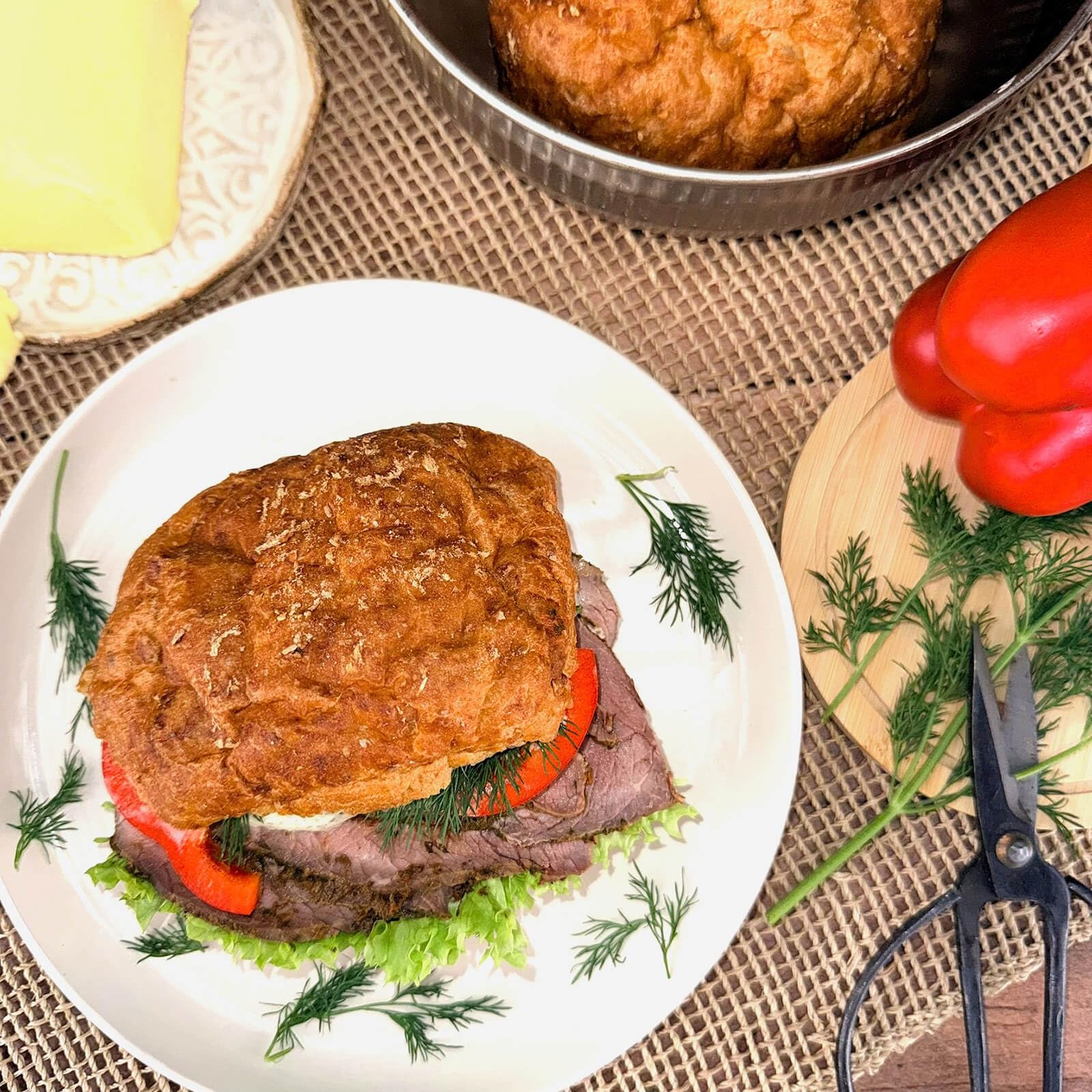 Locawo High Protein & Low Carb Eiweißbrötchen | 21g Protein auf 100g | Voller Weizengeschmack | Vegan | ideal für eine eiweißreiche, kalorien- und zuckerreduzierte Ernährung