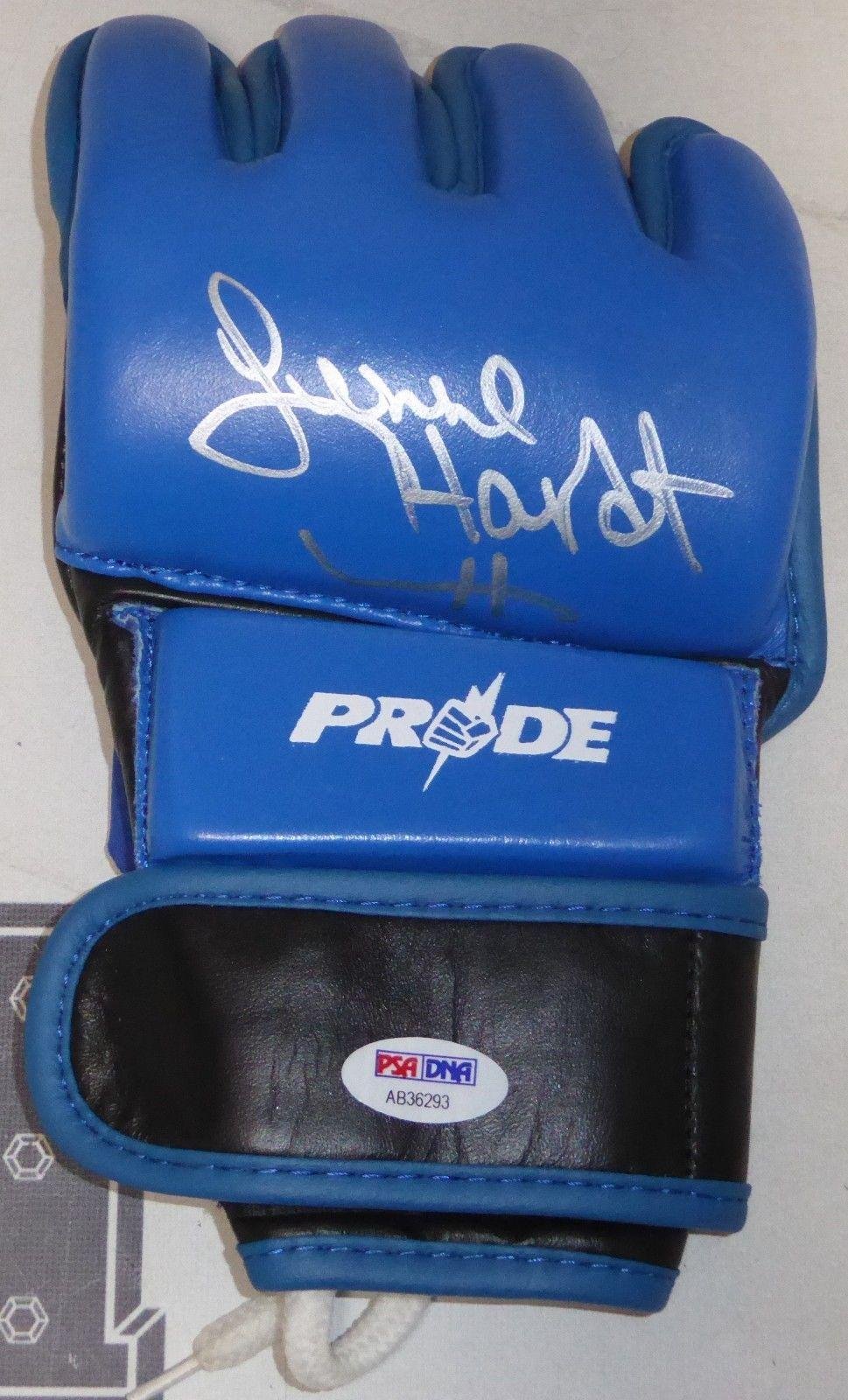 Amazon Com Lenne Hardt Signed Pride Fc Mma Glove Psa Dna Coa Ufc Ring Announcer Autograph Autographed Ufc Gloves Arte Coleccionable Y Bellas Artes