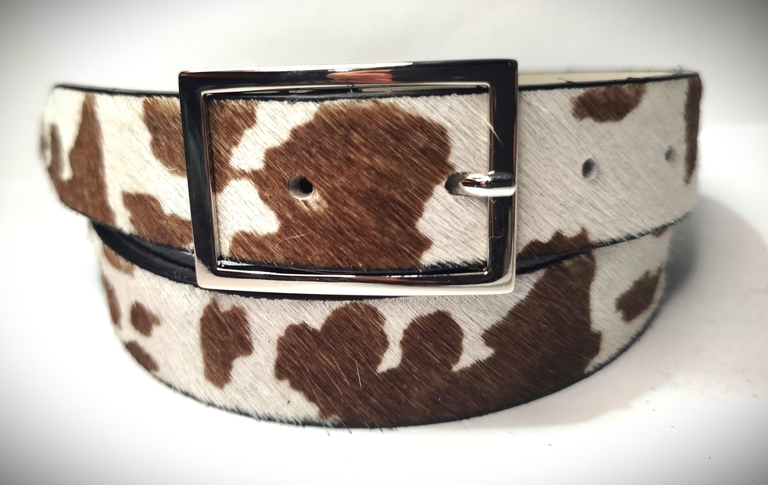 Cintura in vera pelle cavallino maculata leopardata zebrata patchwork accorciabile senza viti. confezione in cartone eco e sacchetto cotone. Made in Italy.