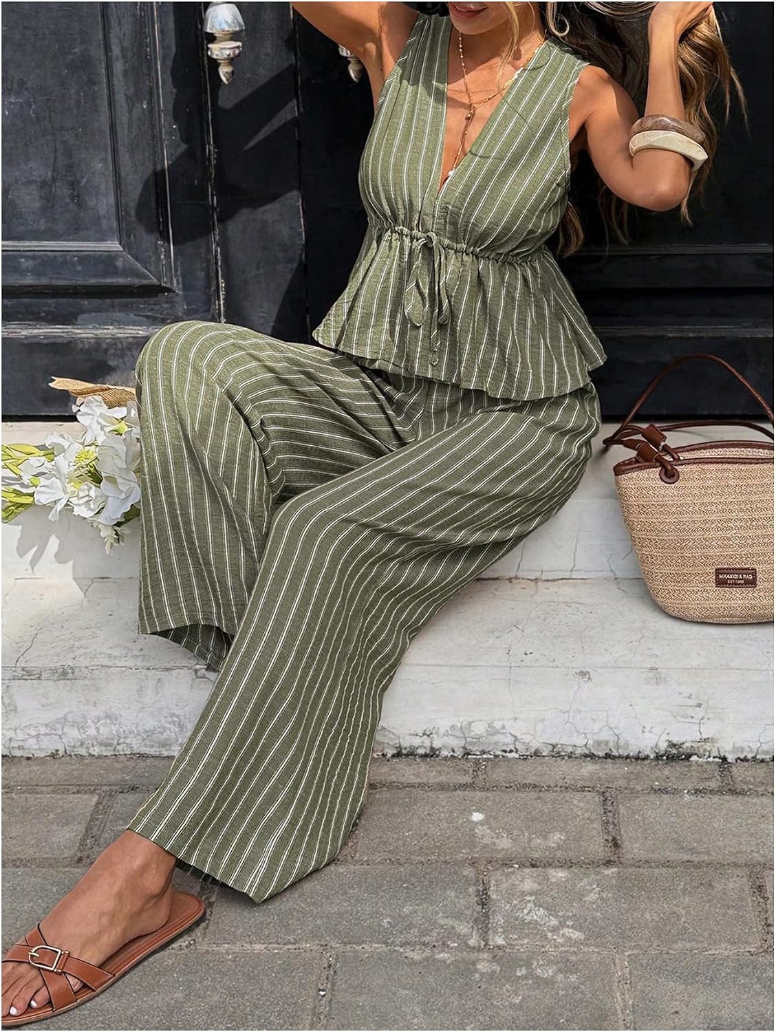 Floerns Women's 2 Piece Outfit Summer Striped V Neck Peplum Tank Top with Pants Sets