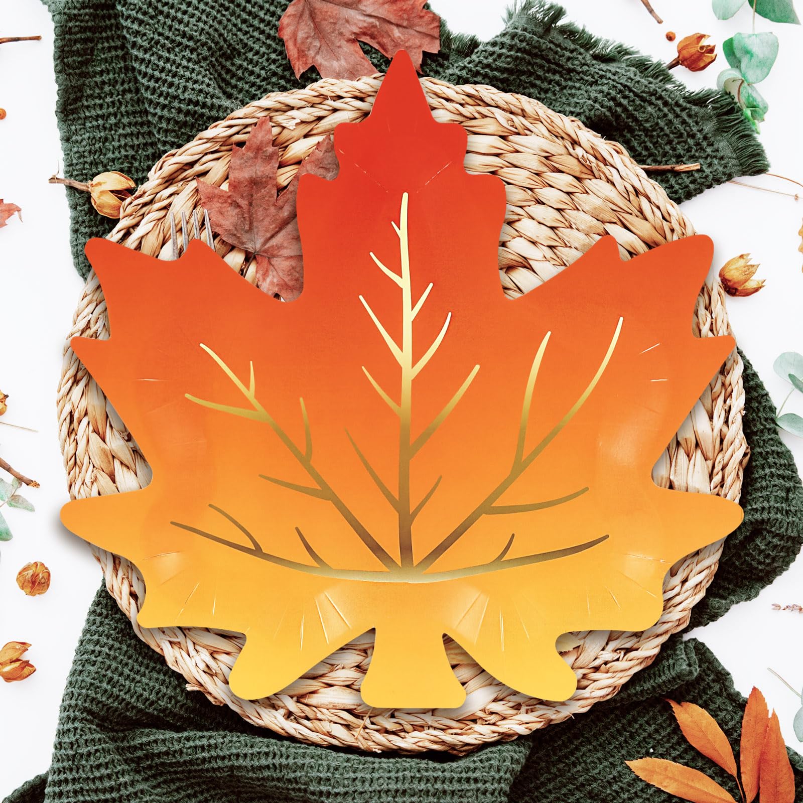 Whaline Lot De 30 Assiettes Jetables En Carton En Forme De Feuille D'érable - 3 Couleurs - Assiettes De Récolte Pour Thanksgiving, Mariage, événement, Vacances, Dîner, Fournitures De Table