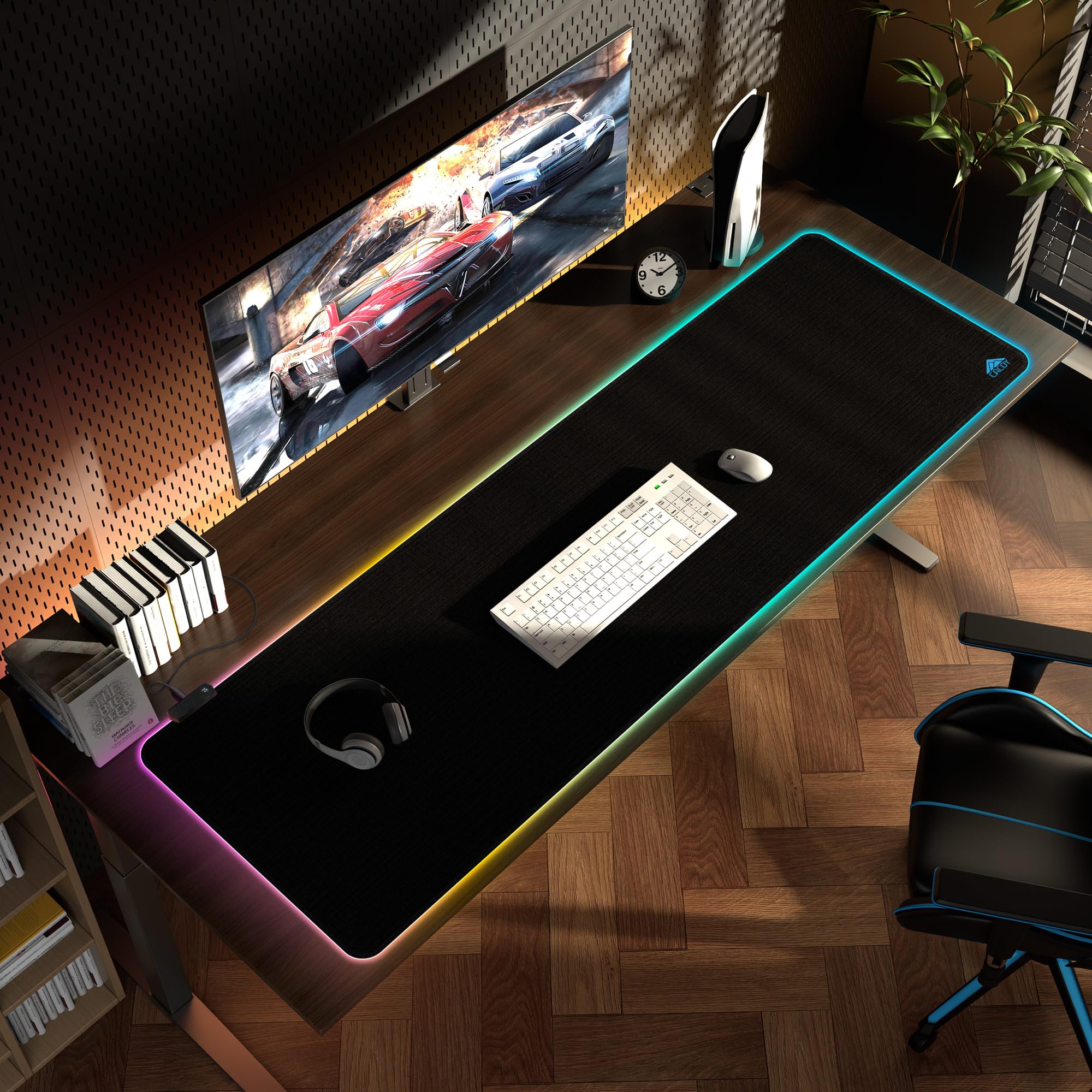 Cacoy 1600x500 mm RGB Tapis de Souris Gamer, Étendu LED Lumineuse Tapis de Souris Multicolore 9 Modes, Grande Mouse Pad Tapis de Bureau XXL Résistant à l'eau et Antidérapant pour Jeux et Bureau, Noir