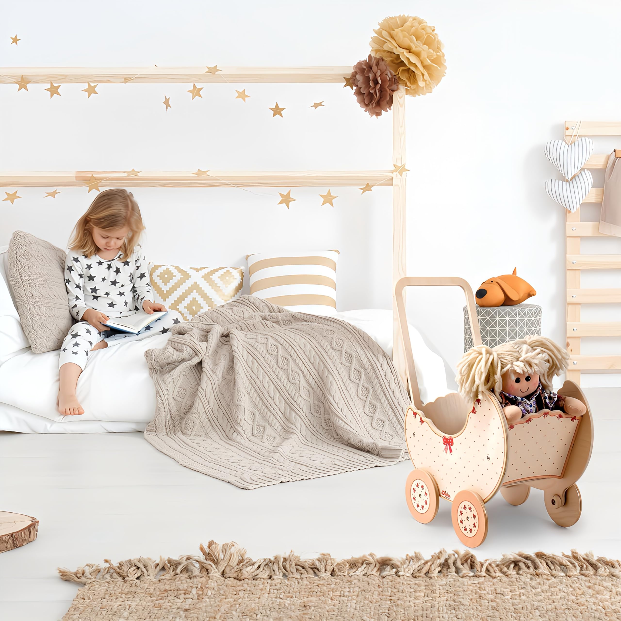 Dida - Der Puppenwagen Aus Holz Dekoration Schleife ist EIN Holzpuppenwagen Zum Schieben Der Puppen Der Kleinkinder. Der Spielwagen Ist Ideal Für Kindergarten und Zu Hause