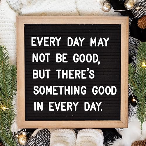 Miniatura 4 de Tablero de letras de fieltro con 294 letras, números y símbolos, tablero de mensajes intercambiable de 10 x 10 pulgadas con gancho de montaje en