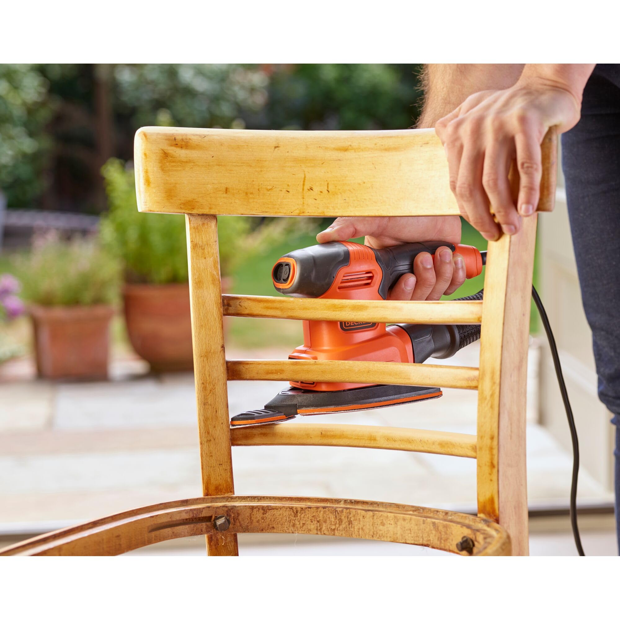 BLACK+DECKER bew200 K de QS 4 en 1 – Lijadora orbital (,, excéntrico lijadora triangular y dedos lija Función, 200 W, con recipiente de captura de polvo y fijado, incluye accesorios + maletín)