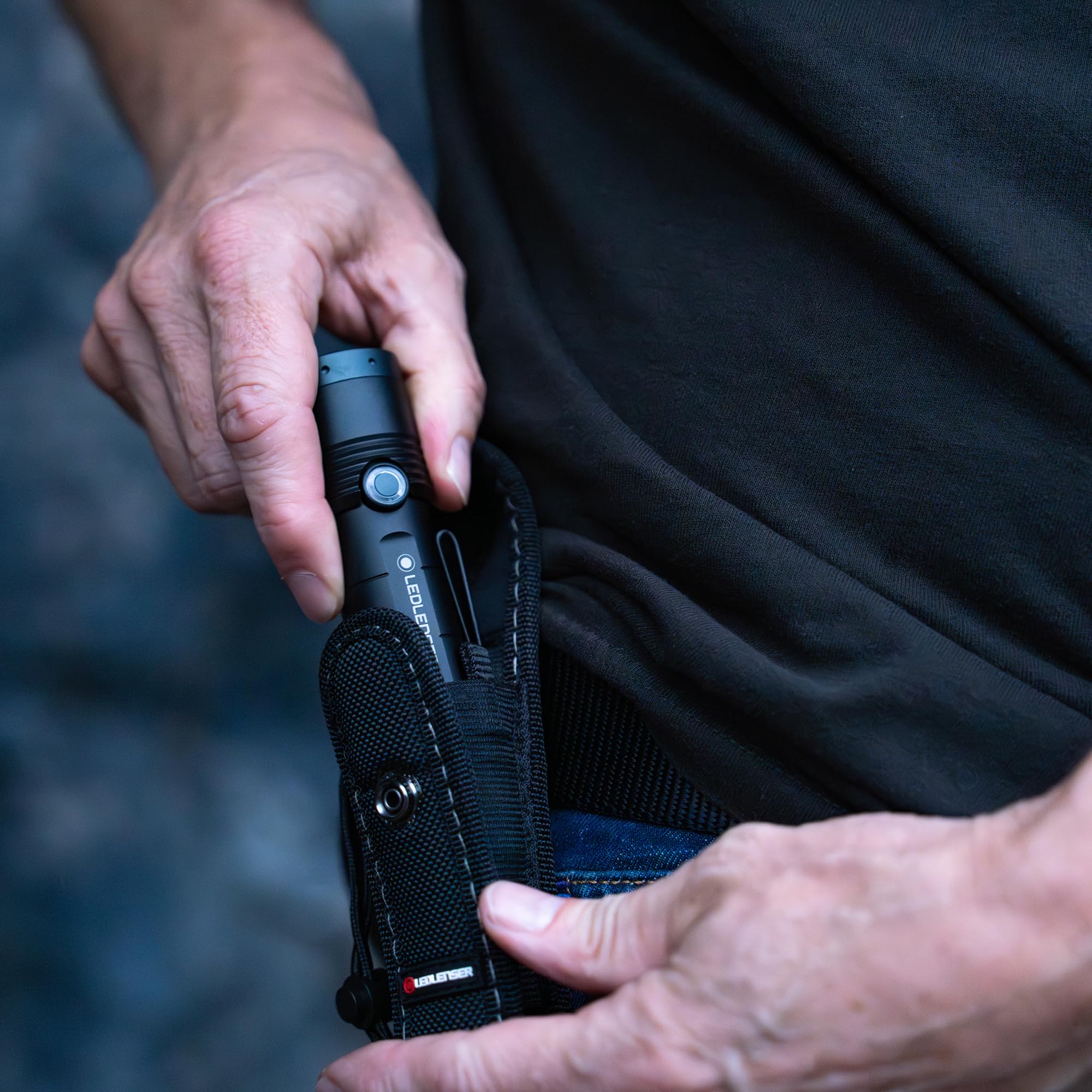 Amazon | Ledlenser(レッドレンザー) MT10 Black Edition ハンディ