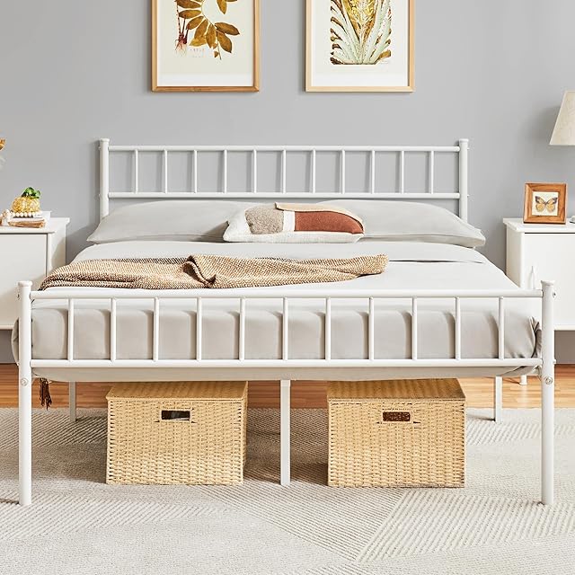 Yaheetech Double Metal Bed Frame 4ft6 Modern Style Bed with Headboard and Footboard, Solid Slatted Bed Base White