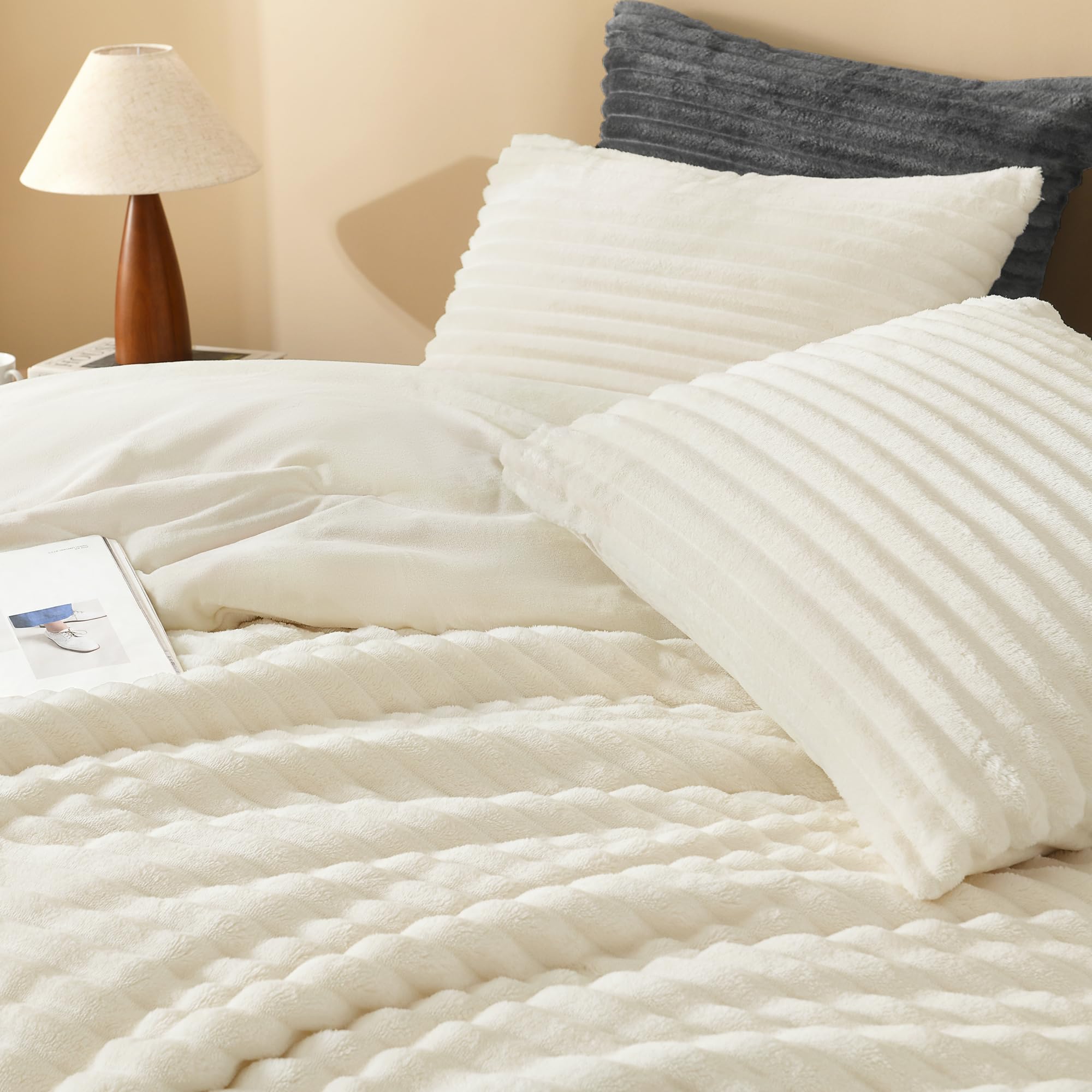 Andency Cream Fleece Faux Fur Comforter Set -3 Andency Cream Fleece Faux Fur Comforter Set -3