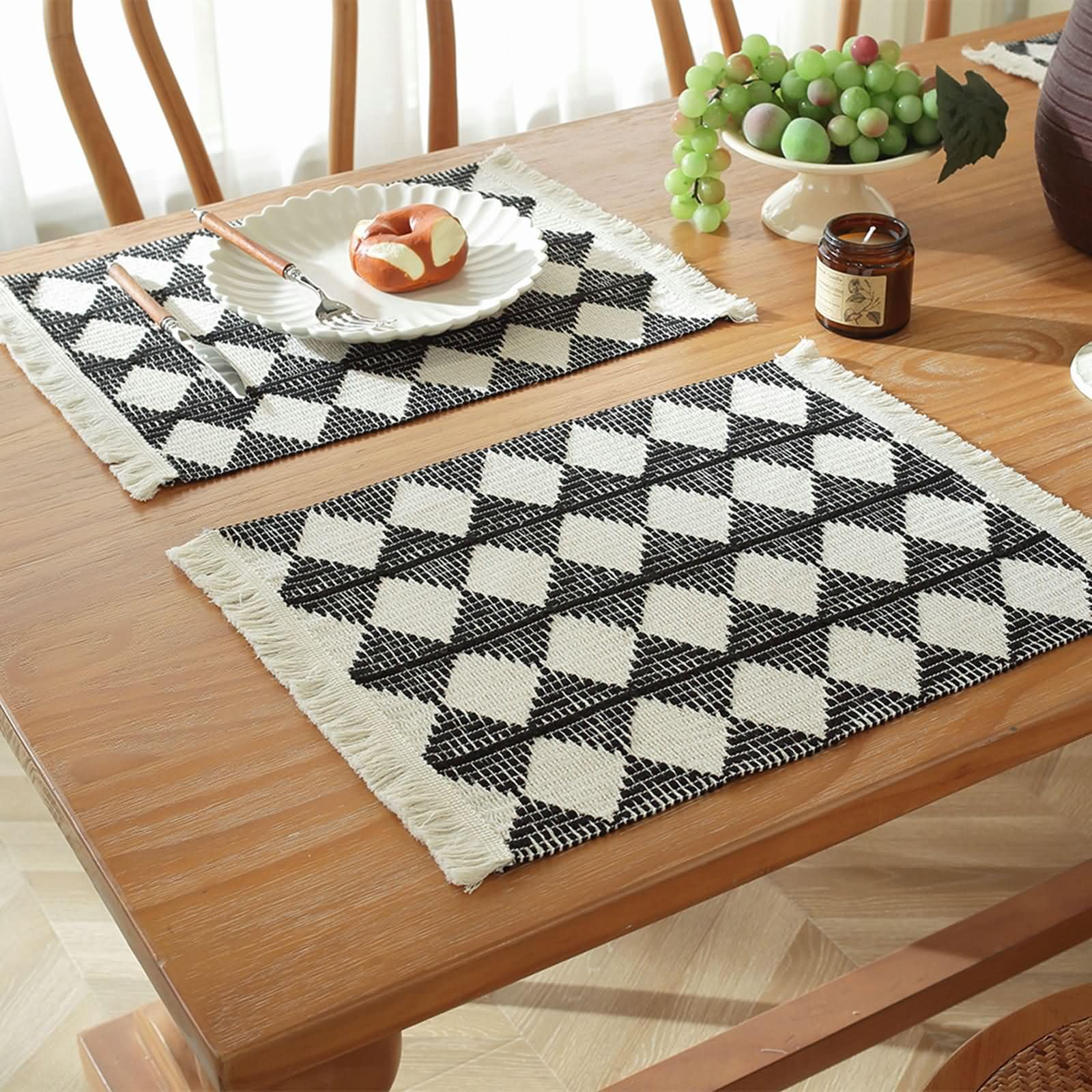 Manteles Individuales de Mesa 4Piezas, 45 x 35 CM Salvamanteles Individual Algodón Lino Negro, Rayas Tejidas con Borlas