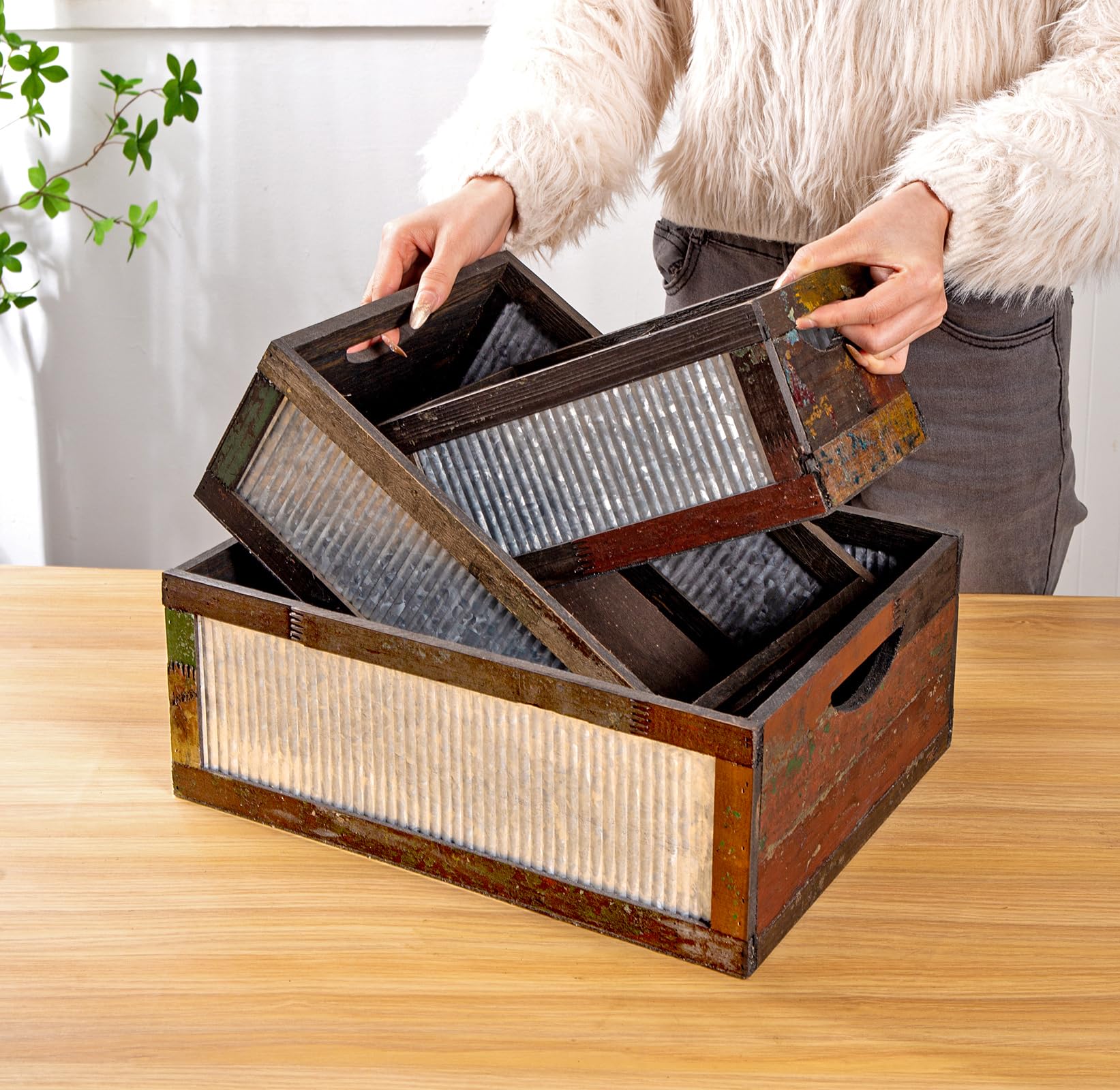 Set of 3 Nesting Wooden Crates, Rustic Wooden Storage Container Boxes with Cutout Handles, Decorative Farmhouse Wood Baskets for Display (Random)