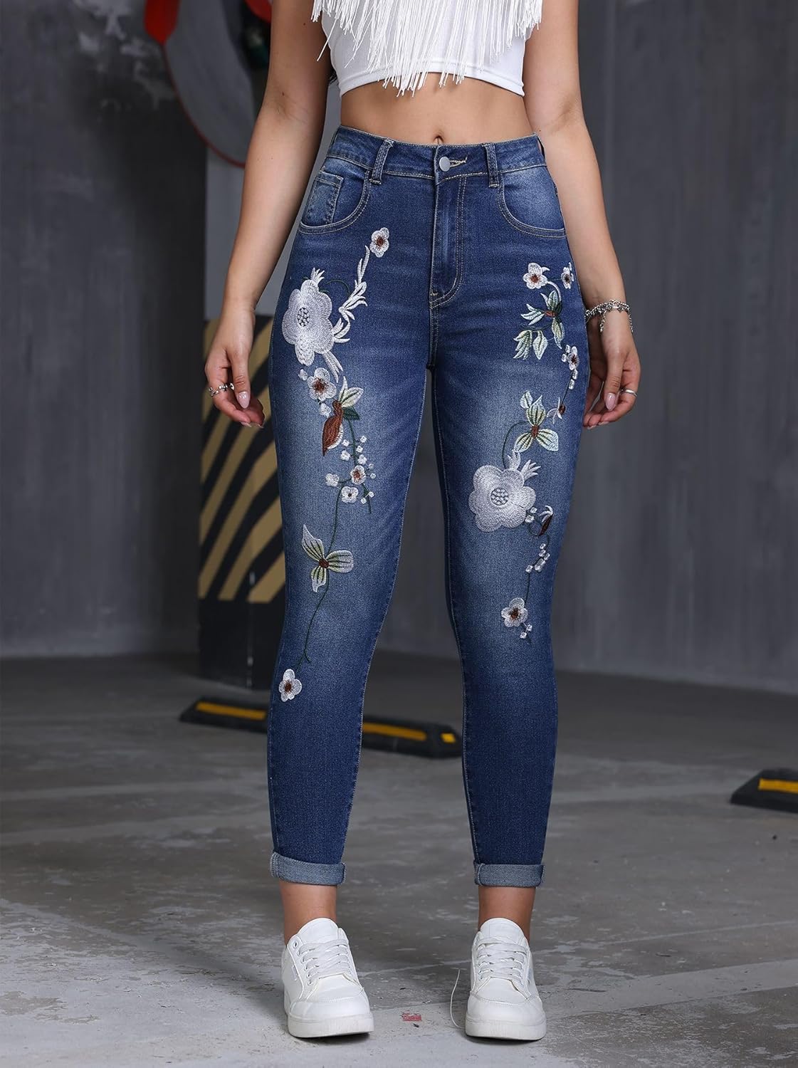 Women's Blue High-Waist Stretch Slim Jeans with Floral Embroidery, Casual Vintage Jeans Suitable for Casual Outings