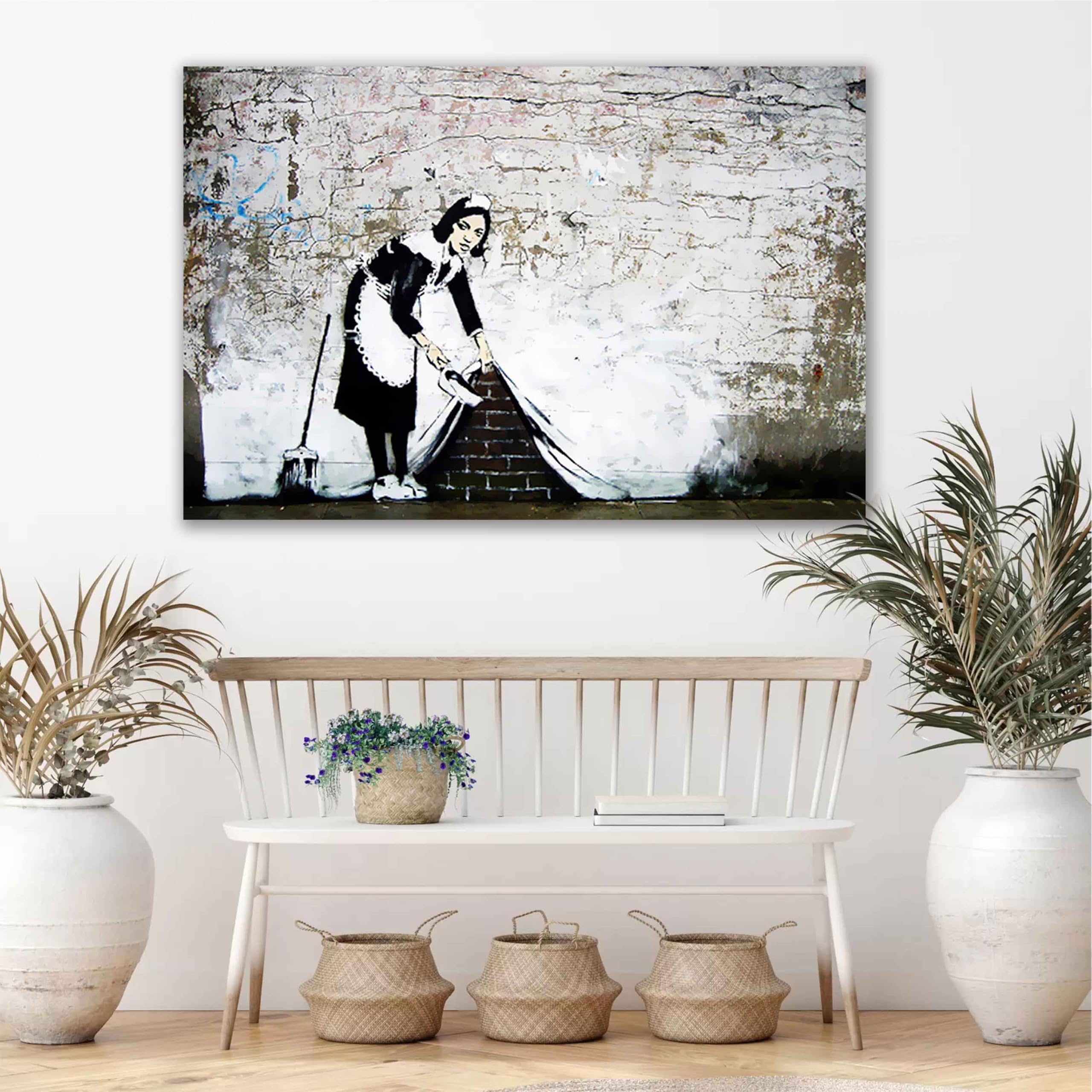 Kunstdruck Banksy Sweeper 70x100 cm in Weiß für moderne Wohnräume
