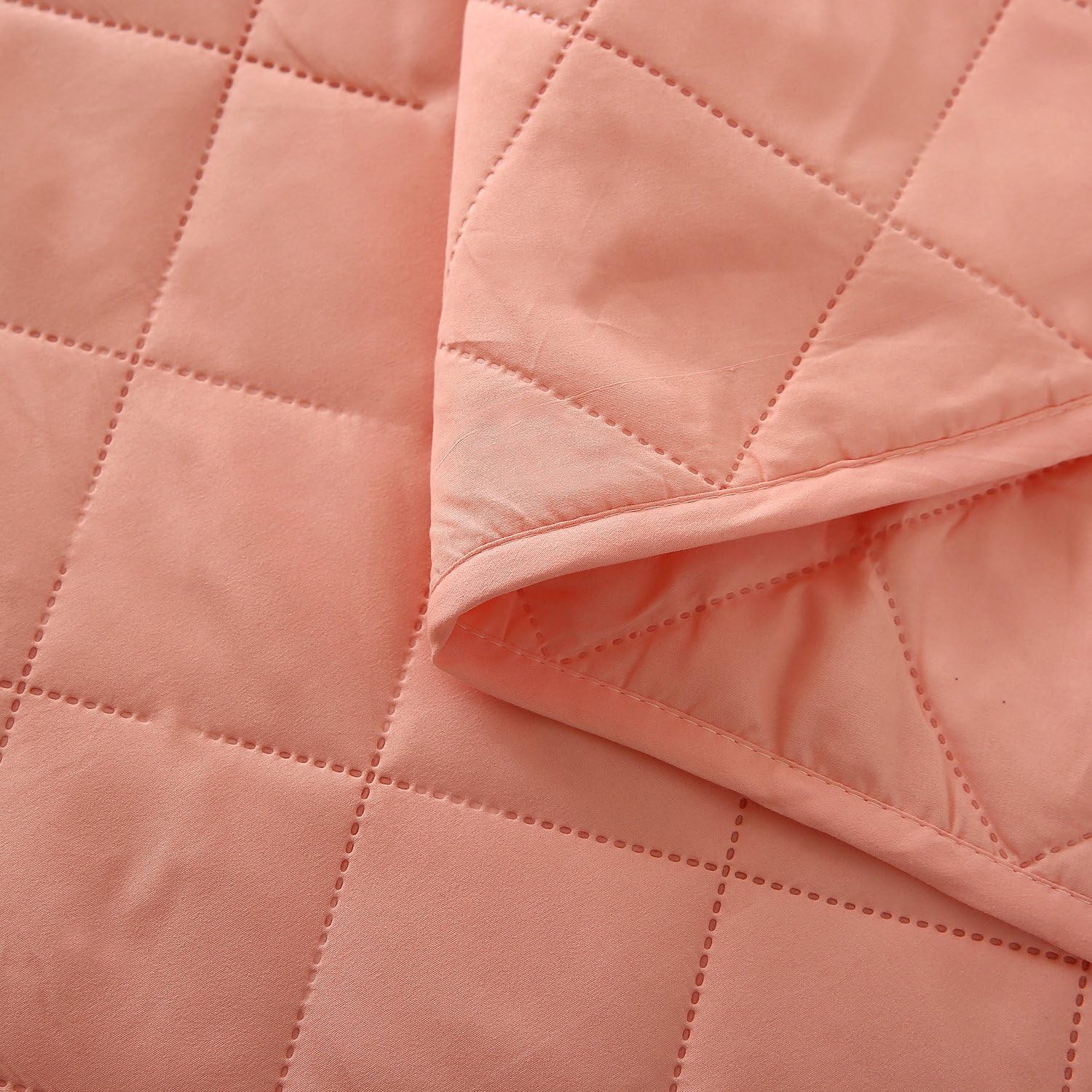Super Soft Bedspread Coral,King Size 102x86 Inches Diamond Pattern Lightweight Hypoallergenic Microfiber Bed Coverlet Quilt