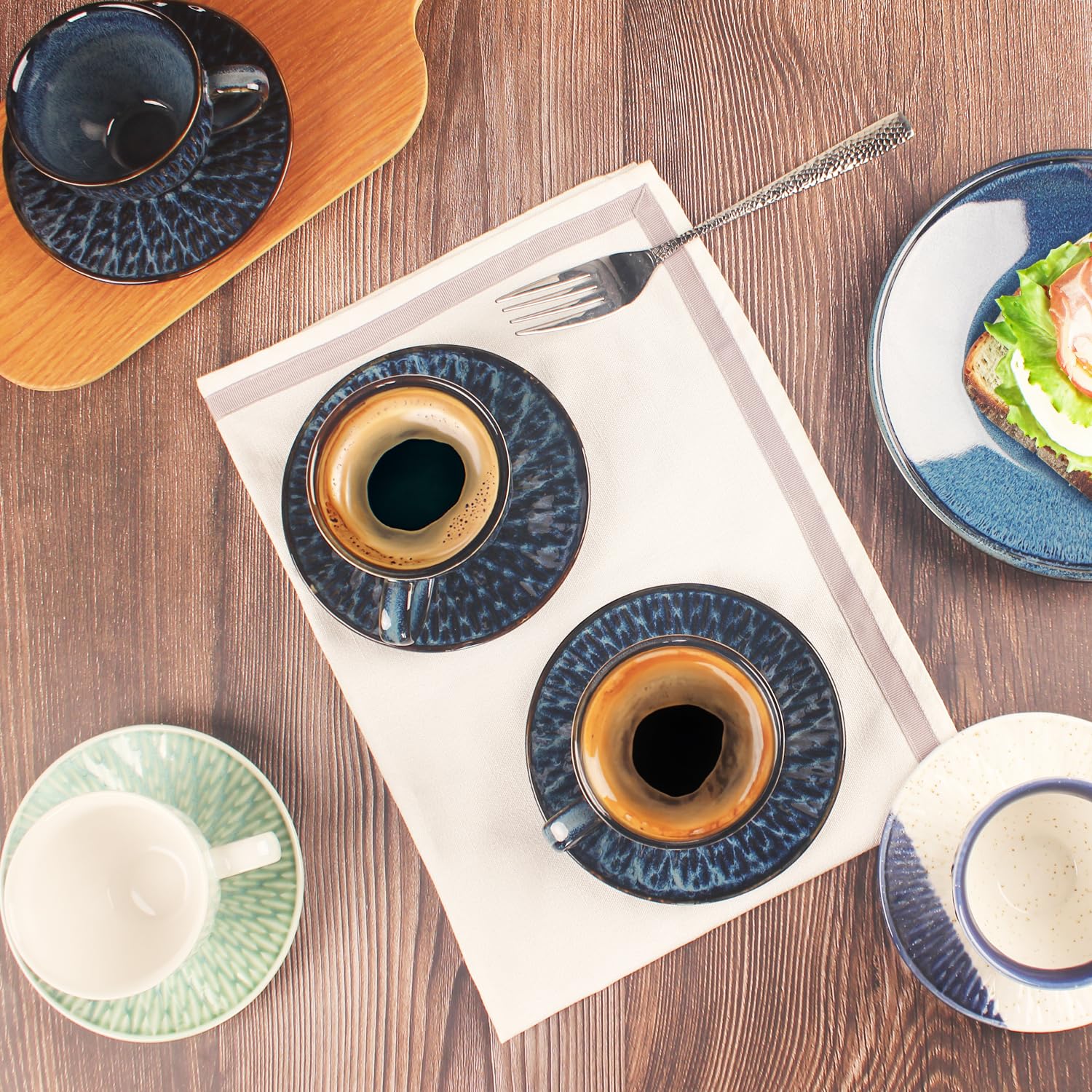 Set di tazze da caffè in ceramica con piattino, 8 pezzi, impilabili, per latte, tè caldo, cappuccino, moka, cacao, lavabili in lavastoviglie e forno a microonde, blu reale