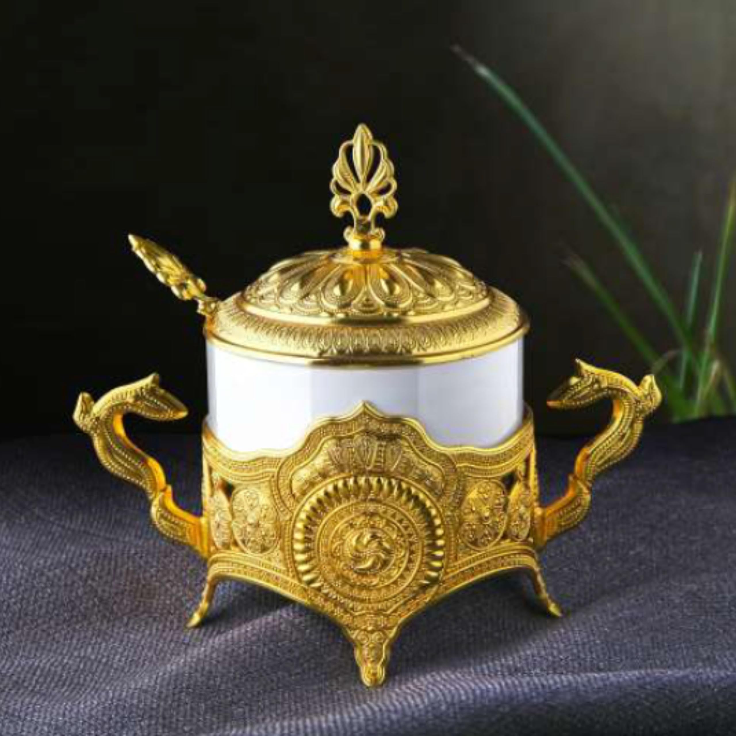 LaModaHome Glass Sugar Bowl with Spoon and Lid for Home, Kitchen and Wedding Party, Delight and Chocolate Serving, Porcelain Stylish Design for Cube and Powder Sugar - White Gold (White Gold)