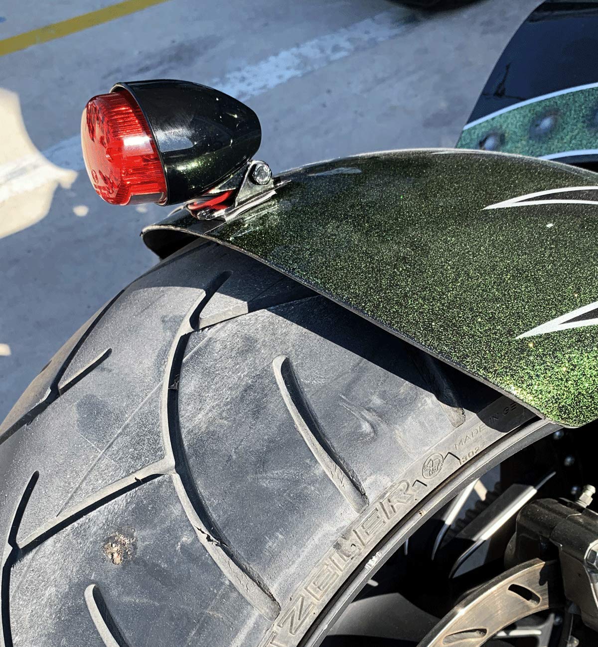 IGUANA CUSTOM - Fanale posteriore nero HAWK ECO combinato con luce di stop, luce di stazionamento e luce targa - Omologato E-MARK