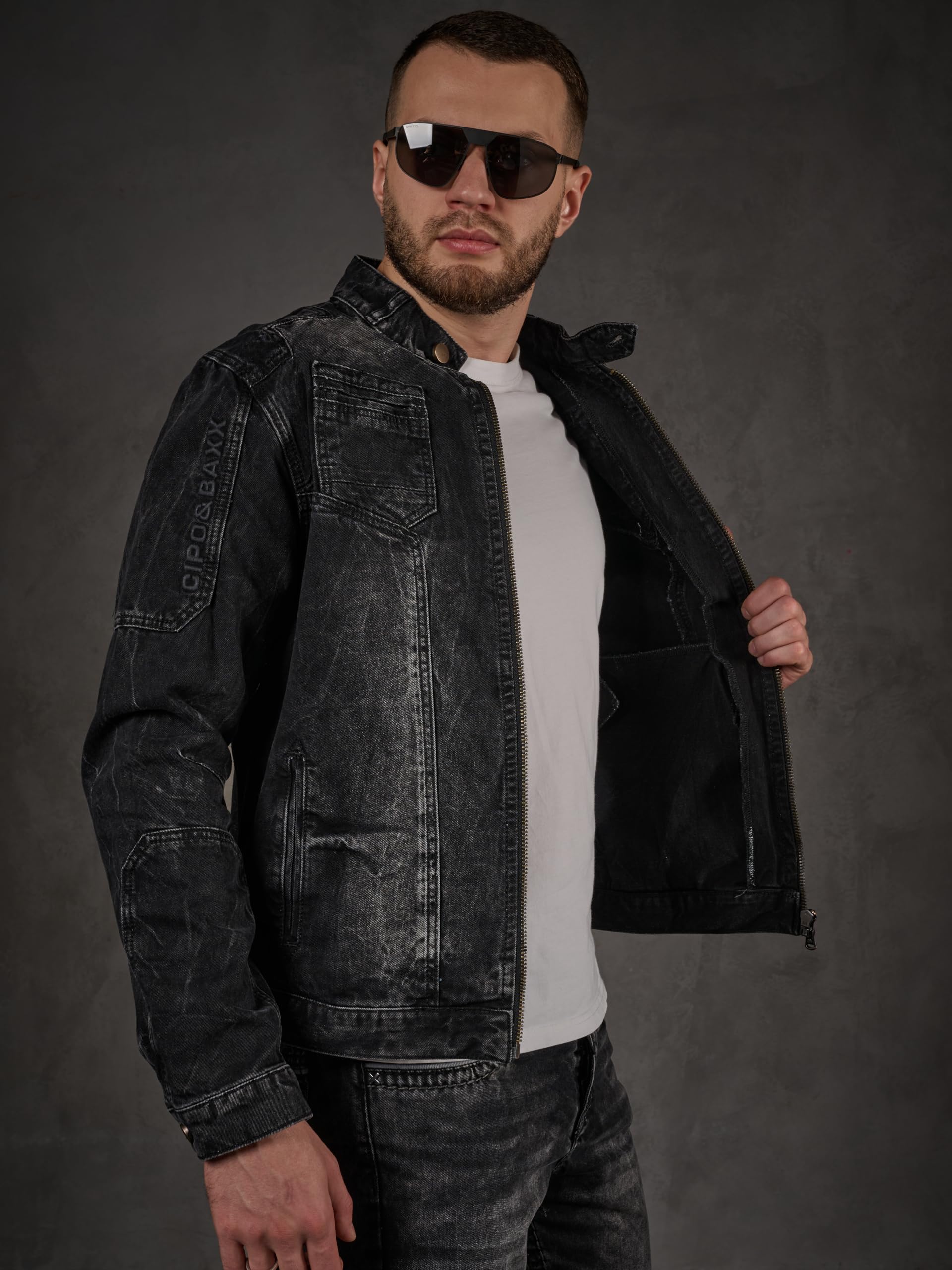 Cipo & Baxx Herren Jeansjacke CJ299 Schwarz – Stylische Denim Jacke im Biker Design mit Stehkragen, Reißverschluss & Used-Waschung – Übergangsjacke für Alltag & Freizeit – CJ299 Schwarz 3XL