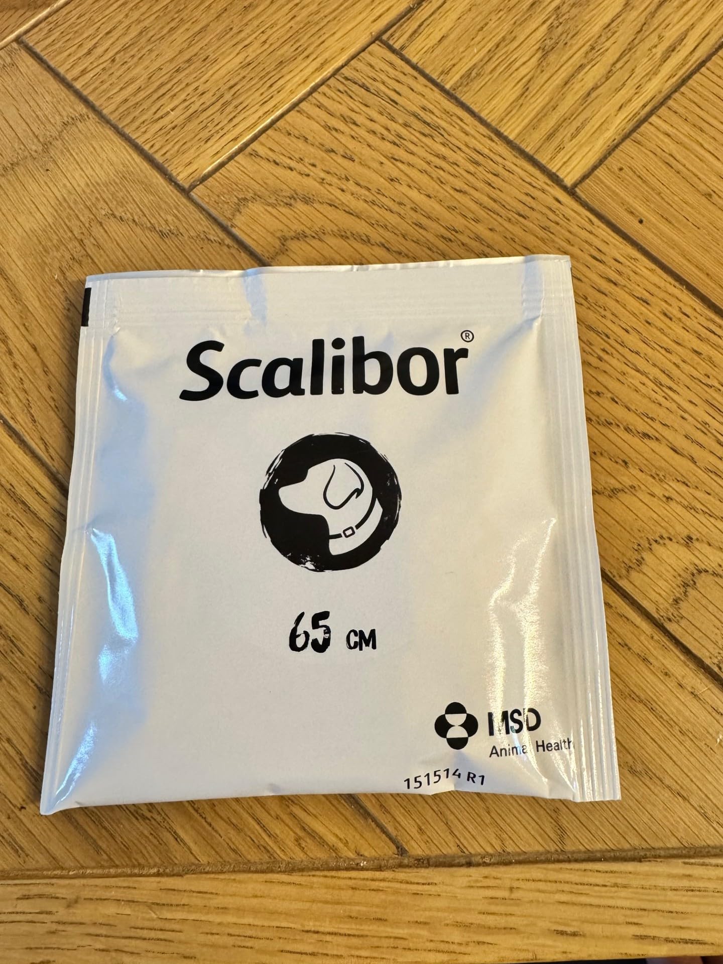 Scalibor - Collare Antiparassitario per Cani, Confezione da 3, 65 cm, Resistente all'Acqua, Protezione contro Pulci e Zecche