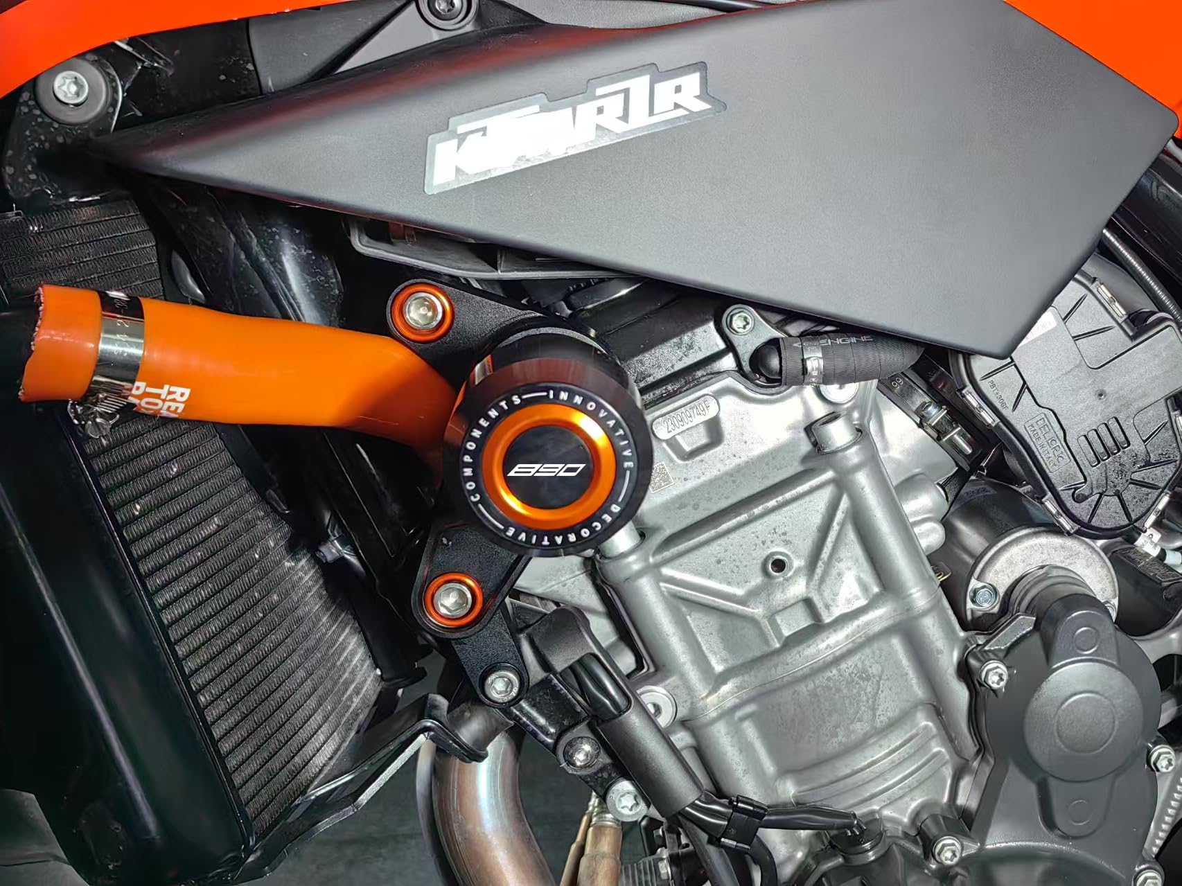 Modeer Motorrad Sturzpads Kompatibel mit DUKE 790/890 Duke/R 2018-2025 Rahmen Slider Sturzschutz duke 890 r 890duke zubehör (890-orange)