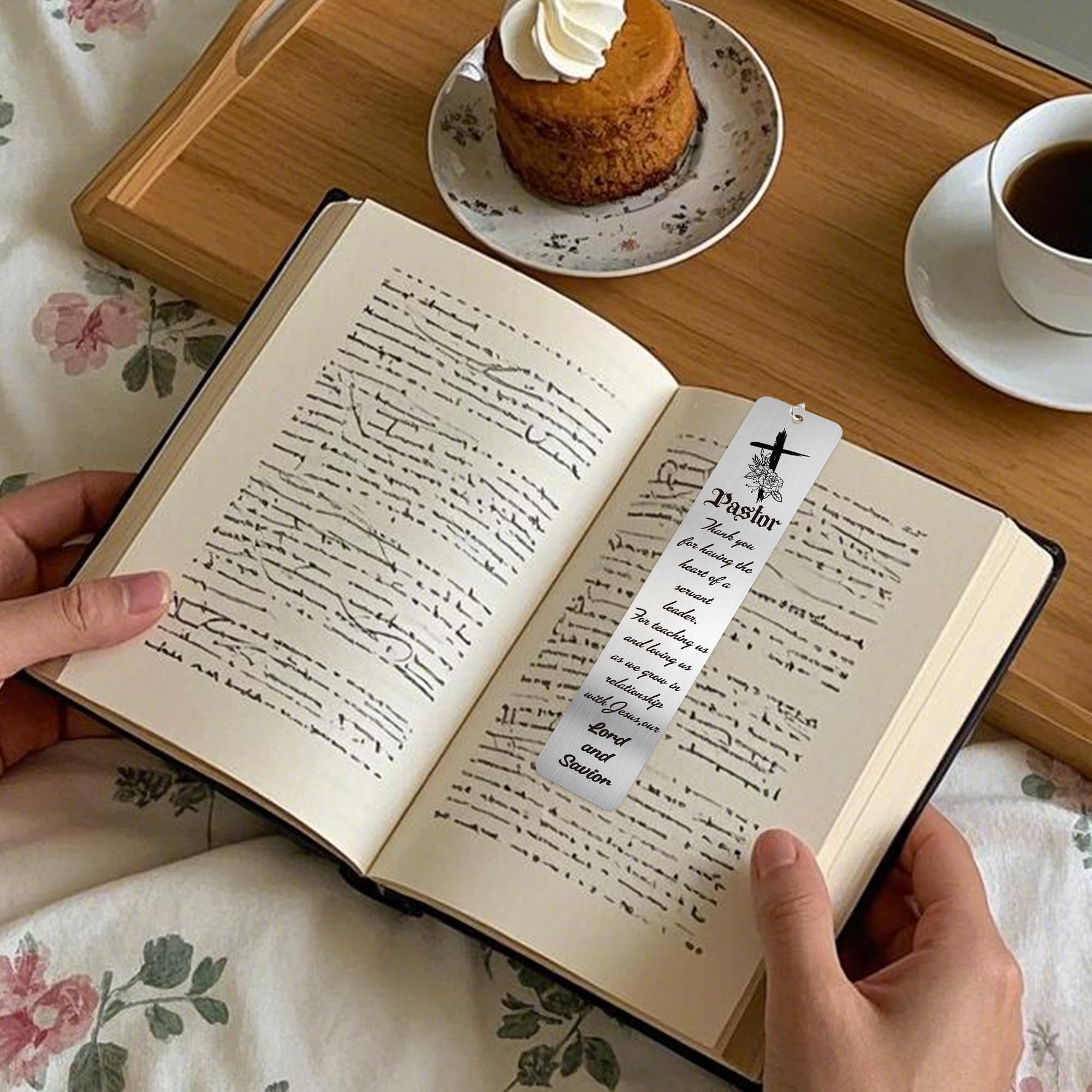 Metal Bookmark, Gothic Book Marks with Roses Design, Spicy Smut Page Marker Clips for Book Lovers, Dark Romance Merch Bookish Gifts for Reading Women Birthday Christmas: Pastor Appreciation