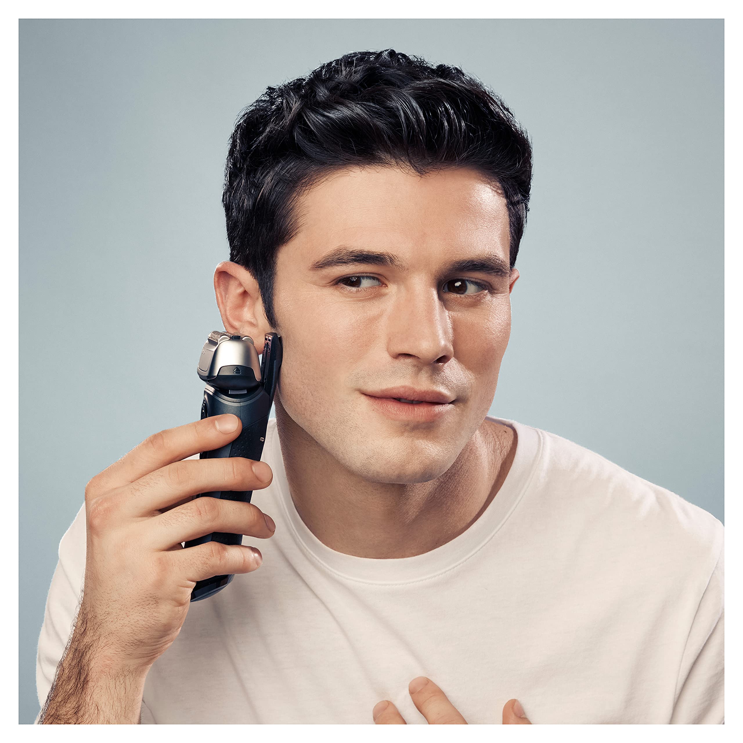 Braun Series 8 Rasierer Herren mit 3+1 Scherkopf, Elektrorasierer & Trimmer für Präzision, Sonic-Technologie & 40°-Kopf mit Konturenanpassung, Wet & Dry, 8410s, schwarz