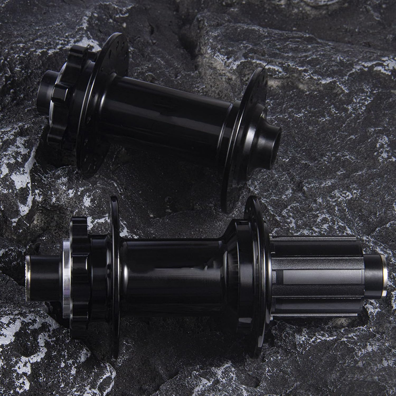 2pcs Bicycle Hubs Front Rear Disc Brake Hub Set, 32 Holes Black Aluminum Alloy Bike Hubs with 4 Bearings, High Accuracy CNC Machined for Mountain Cycling and Performance