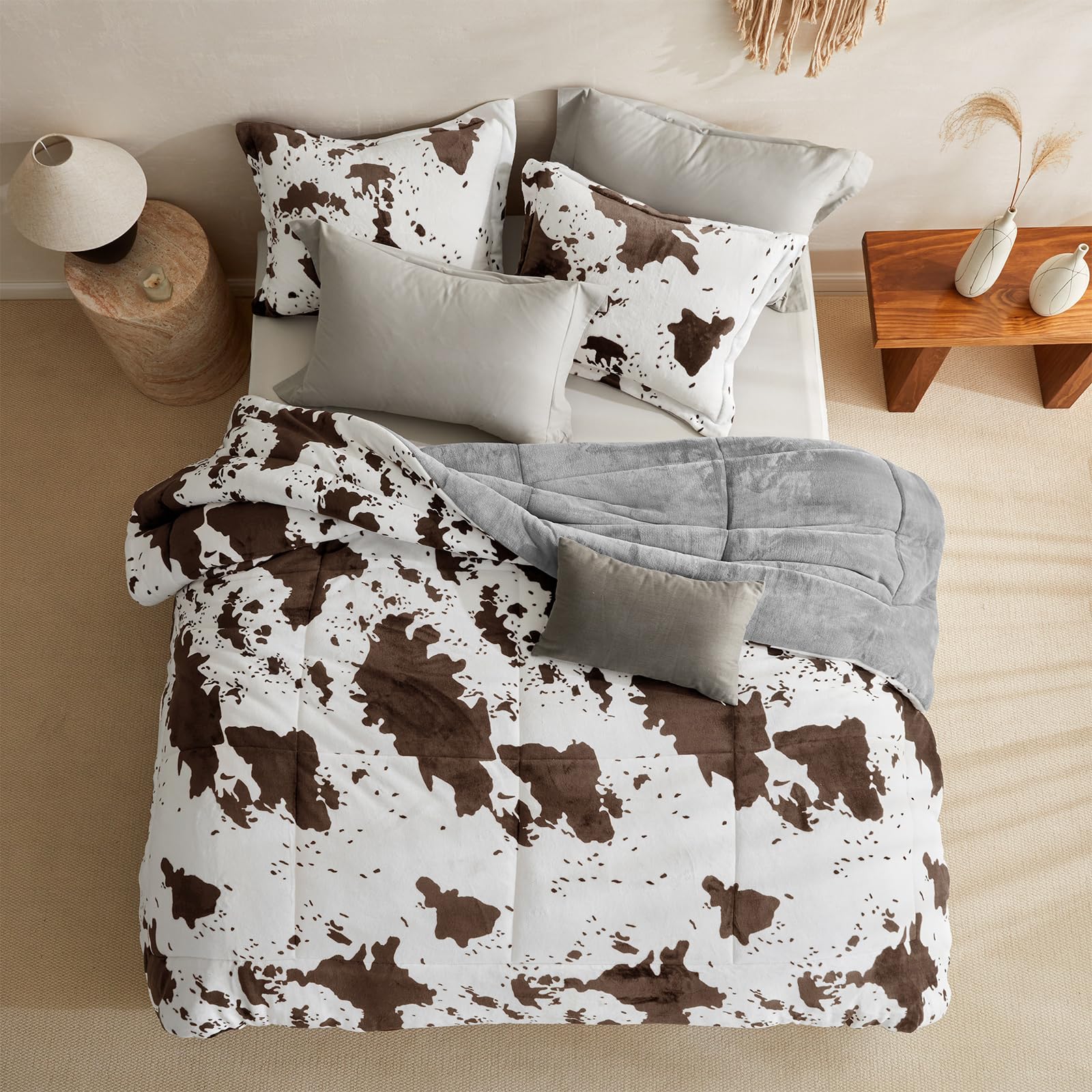Petrichor Velvet Flannel Queen Comforter - Cow Print -3