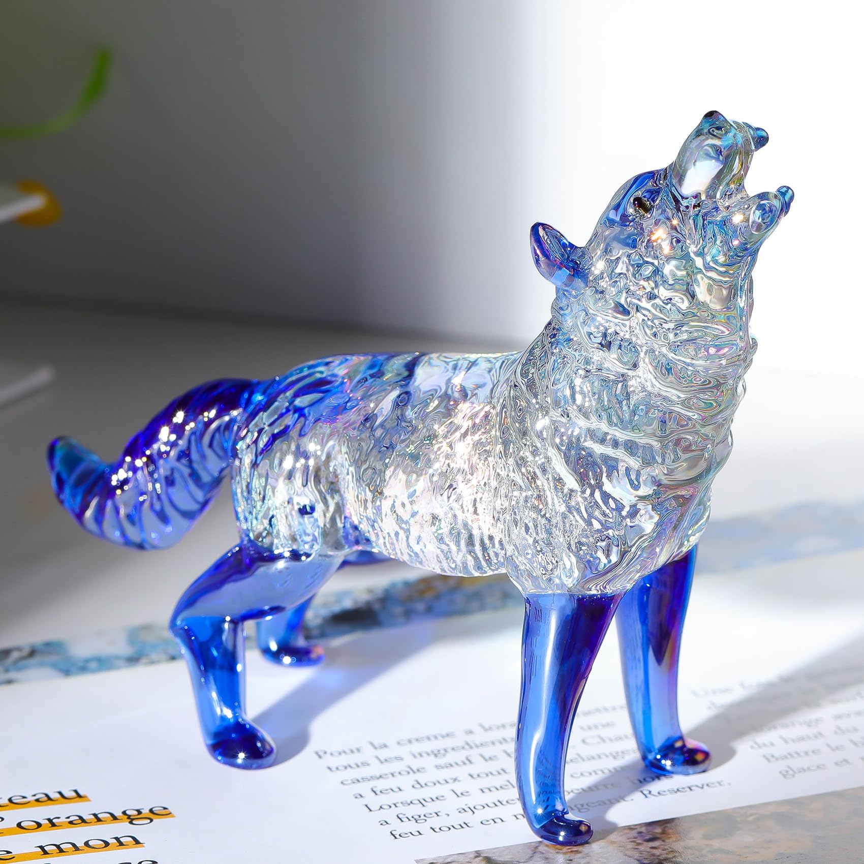 Arikyrist Crystal Blue Wolf Figurine Paperweight Gifts for Animal Lovers Men Women - Glass Wolf Collectible Ornaments Presents on Birthday Christmas for Home Office Decor