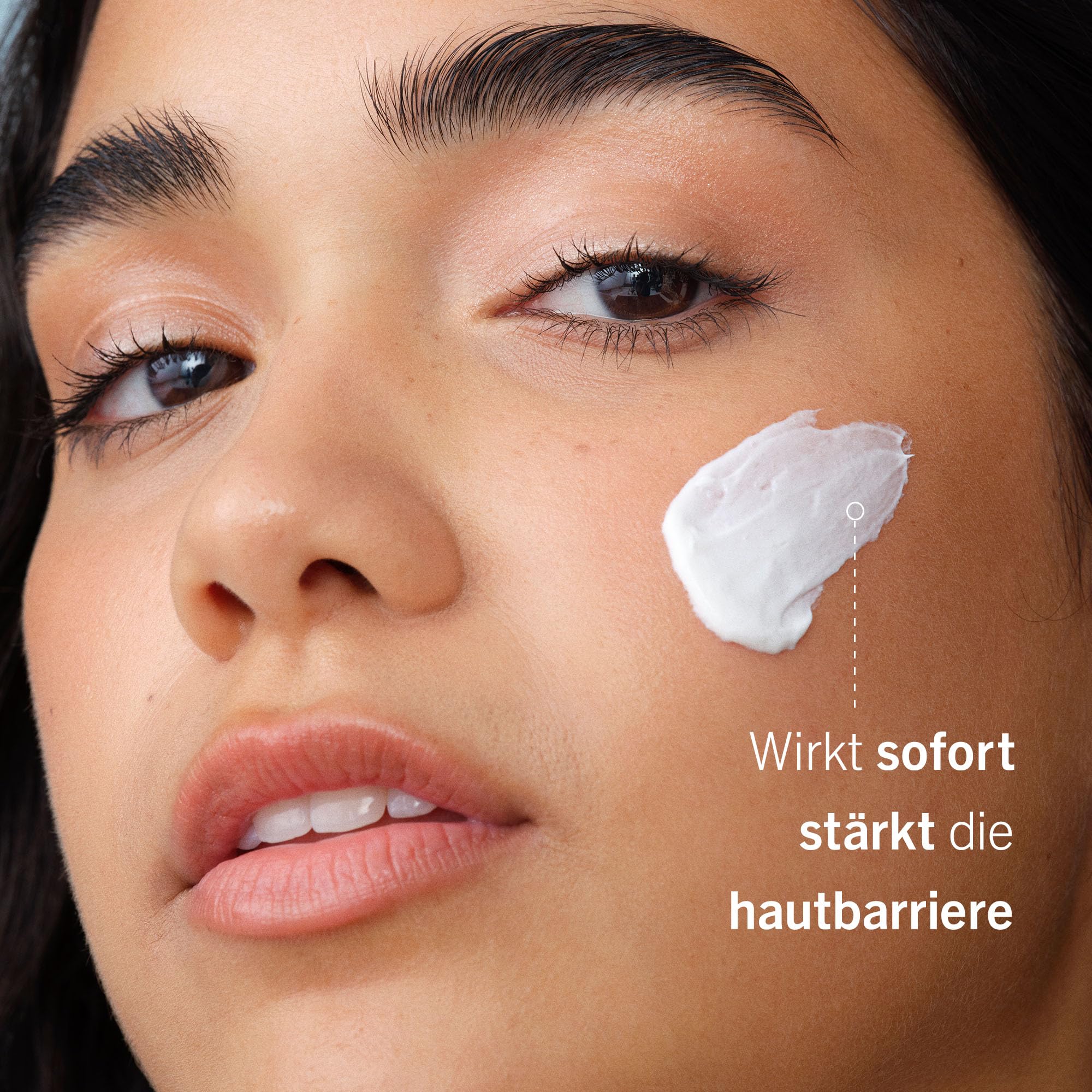 First Aid Beauty Ultra Repair Cream Feuchtigkeitscreme, Body Lotion für intensive Feuchtigkeit, für trockene und empfindliche Haut und alle Hauttypen, 170g