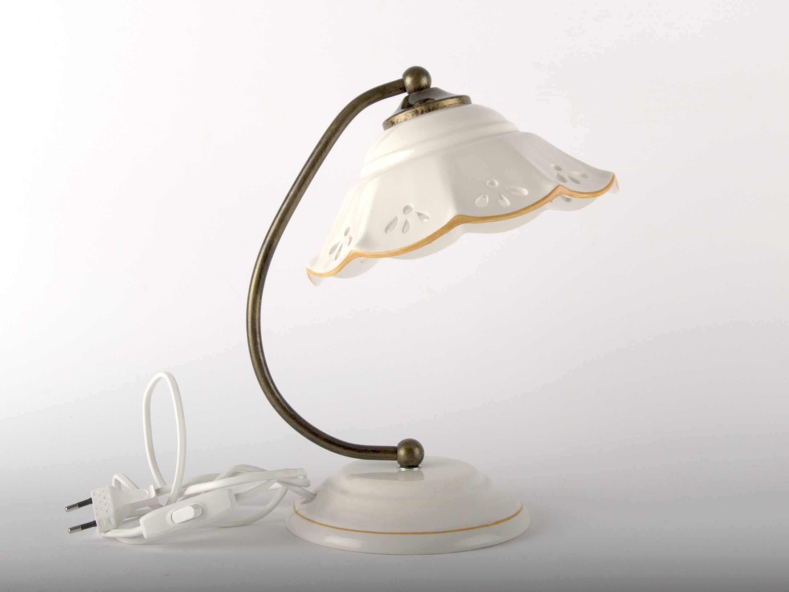 Armony creations, hand decorated pleated ceramic table lamp