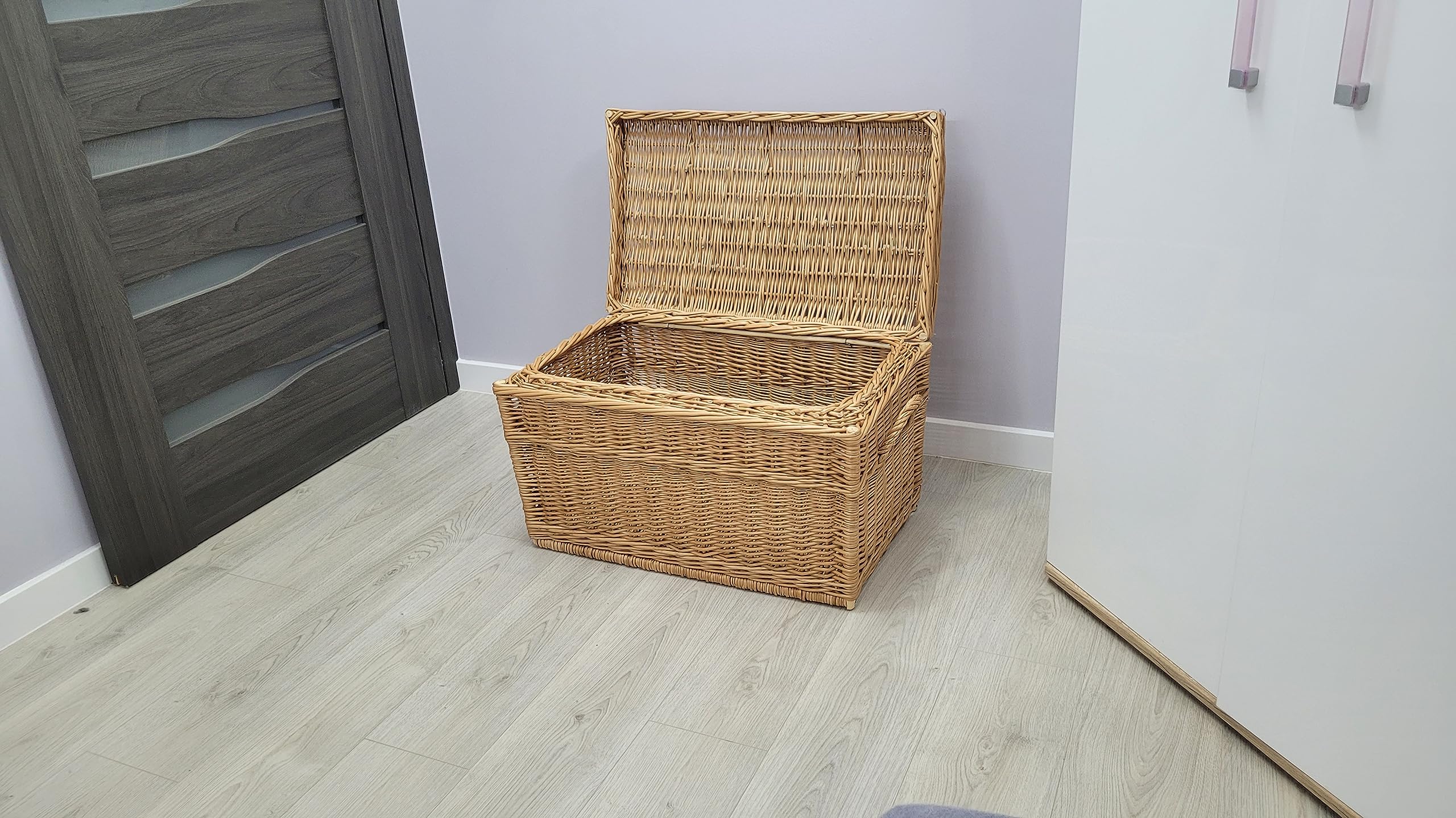 Weeco Cesta de Mimbre Natural de 70 cm Con Tapa Abatible - Hecha a Mano para Juguetes y Colada