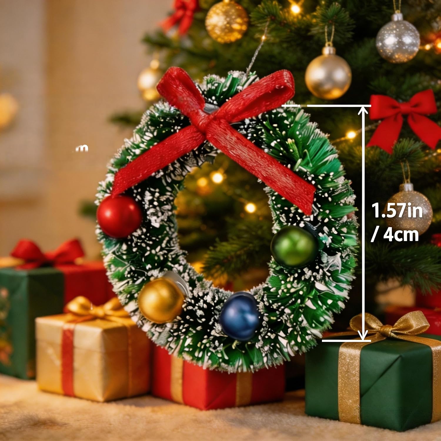 Miniature Christmas Wreaths, 6pcs 1.57'' Artificial Dollhouse Xmas Tree Wreaths for Christmas Decoration Winter Holiday Home