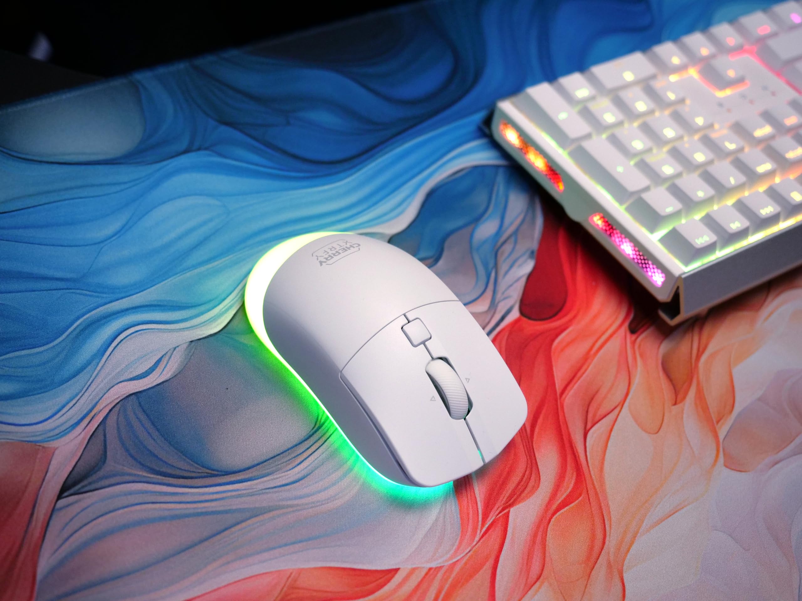 CHERRY XTRFY M50 Wireless, Ratón Inalámbrico para Juegos, Conexión por 2,4 GHz, Bluetooth y Cable, Forma Ergonómica, Iluminación RGB, Recargable, Blanco