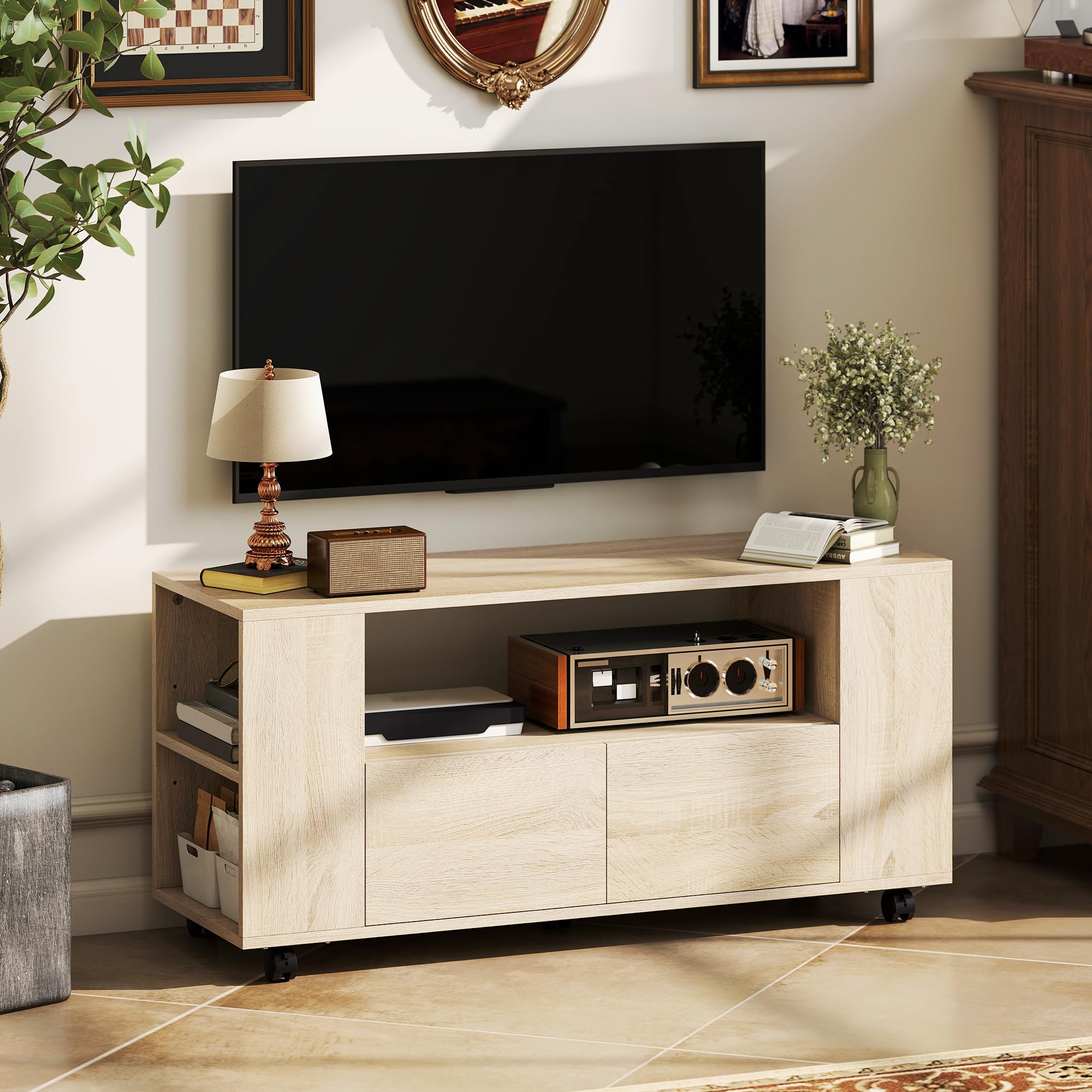HOMCOM Mobile Porta TV fino a 42", Mobiletto TV con Ruote Girevoli e Freno, Ripiani Regolabili e Cassetti, per Soggiorno e Salotto, 102x34.5x48.5 cm, Legno Naturale