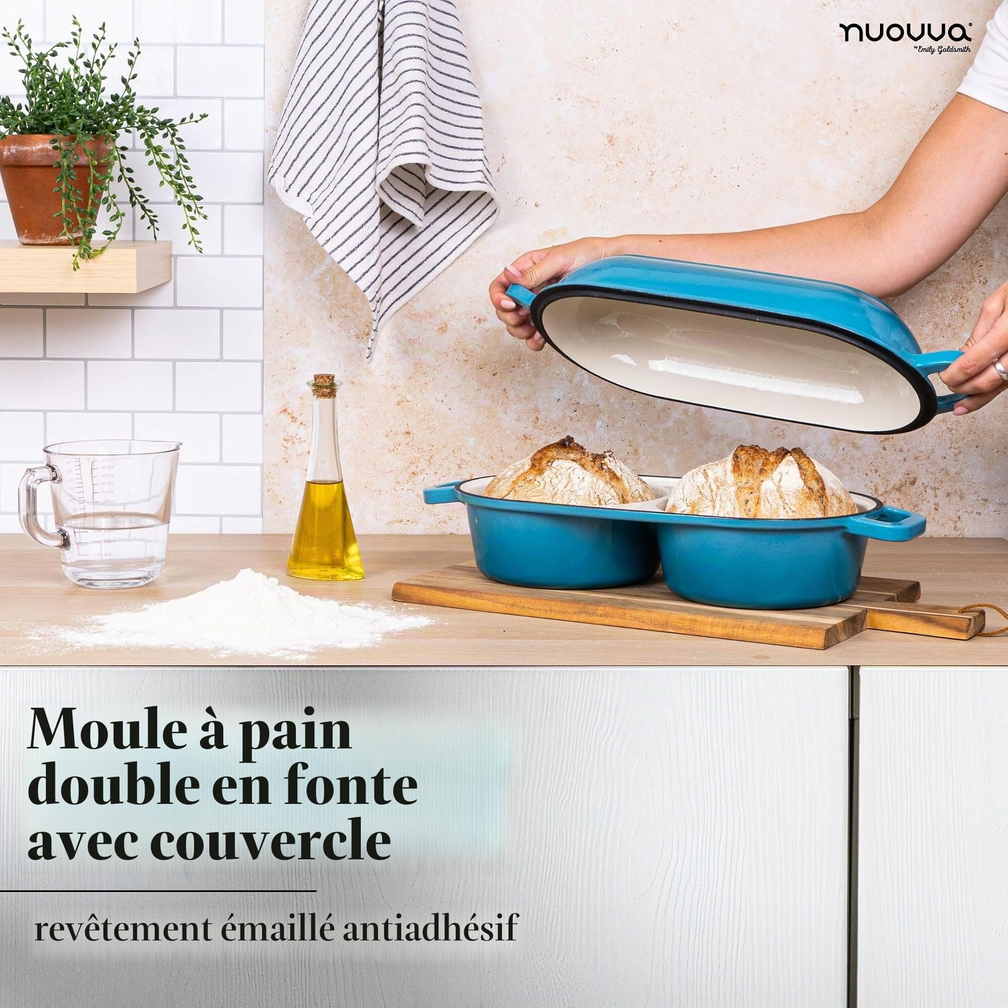 Faitout pour la cuisson du pain au levain – Pot à pain en fonte émaillée – 260 °C – Passe au four – Double espace rond pour pain, 16,5 cm de diamètre, bleu clair Nuovva
