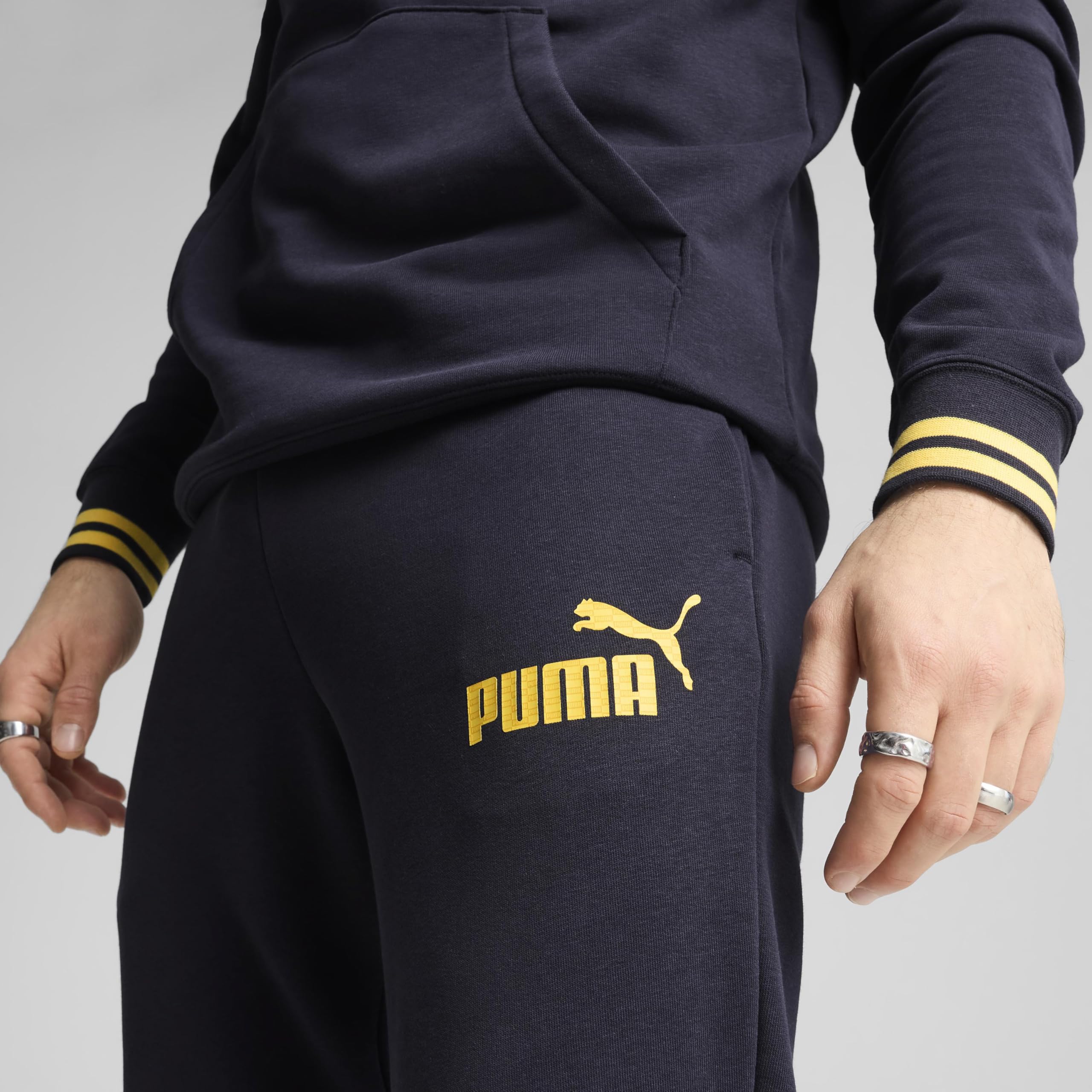 Puma - Puma United Sweatpants TR Cl, Pantaloni Lavorati a Maglia Uomo