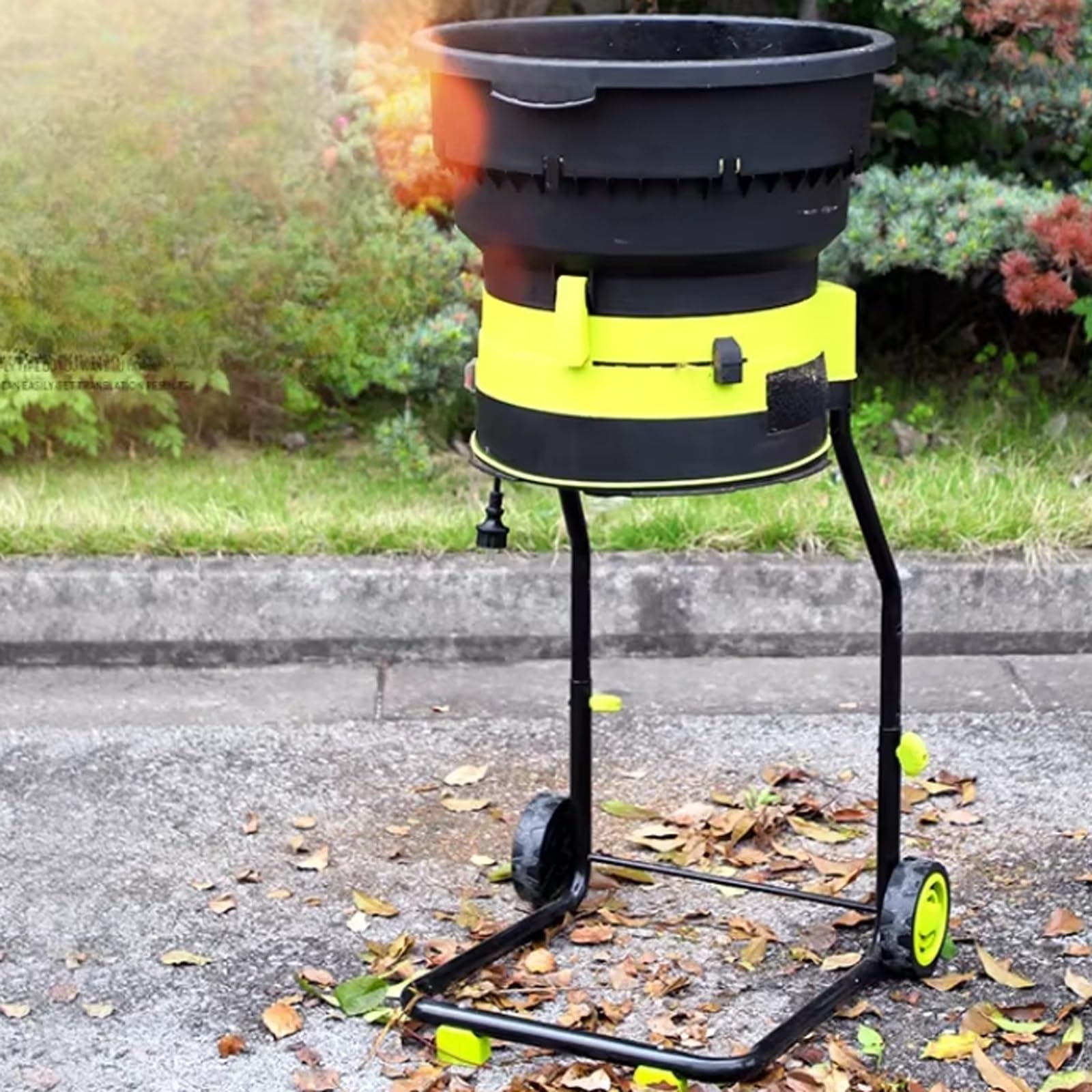 Broyeur de jardin électrique avec sac de rangement et roues robustes
