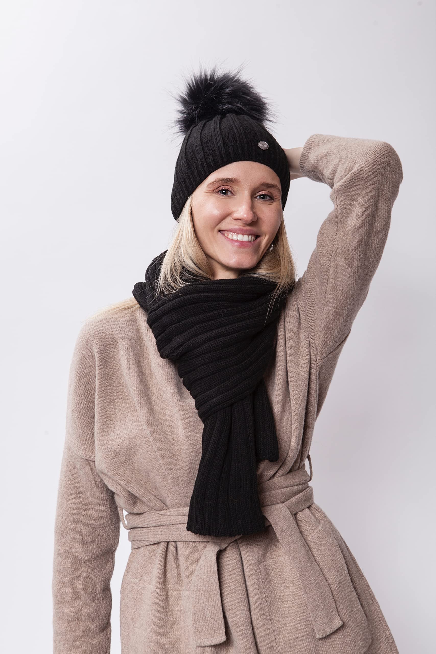ELIMELI® Gorro de cachemira para mujer, gorro de punto, gorro de invierno de lana con cachemira y pompón de piel sintética. Fabricado en la UE, Negro - Set con bufanda, Talla única