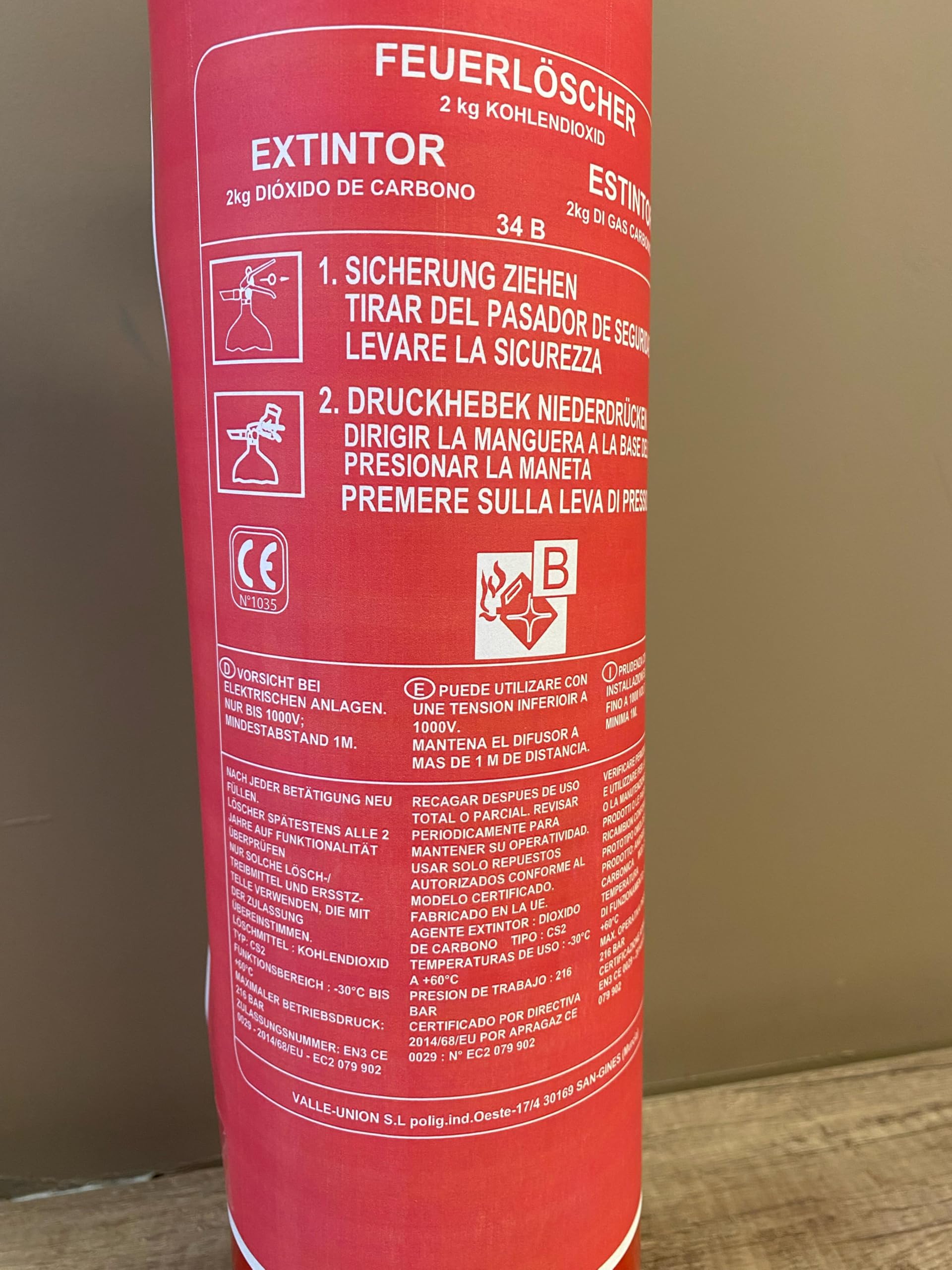Extincteur CO2 capacité 2 Kg avec Support de Fixation Norme CE Europe